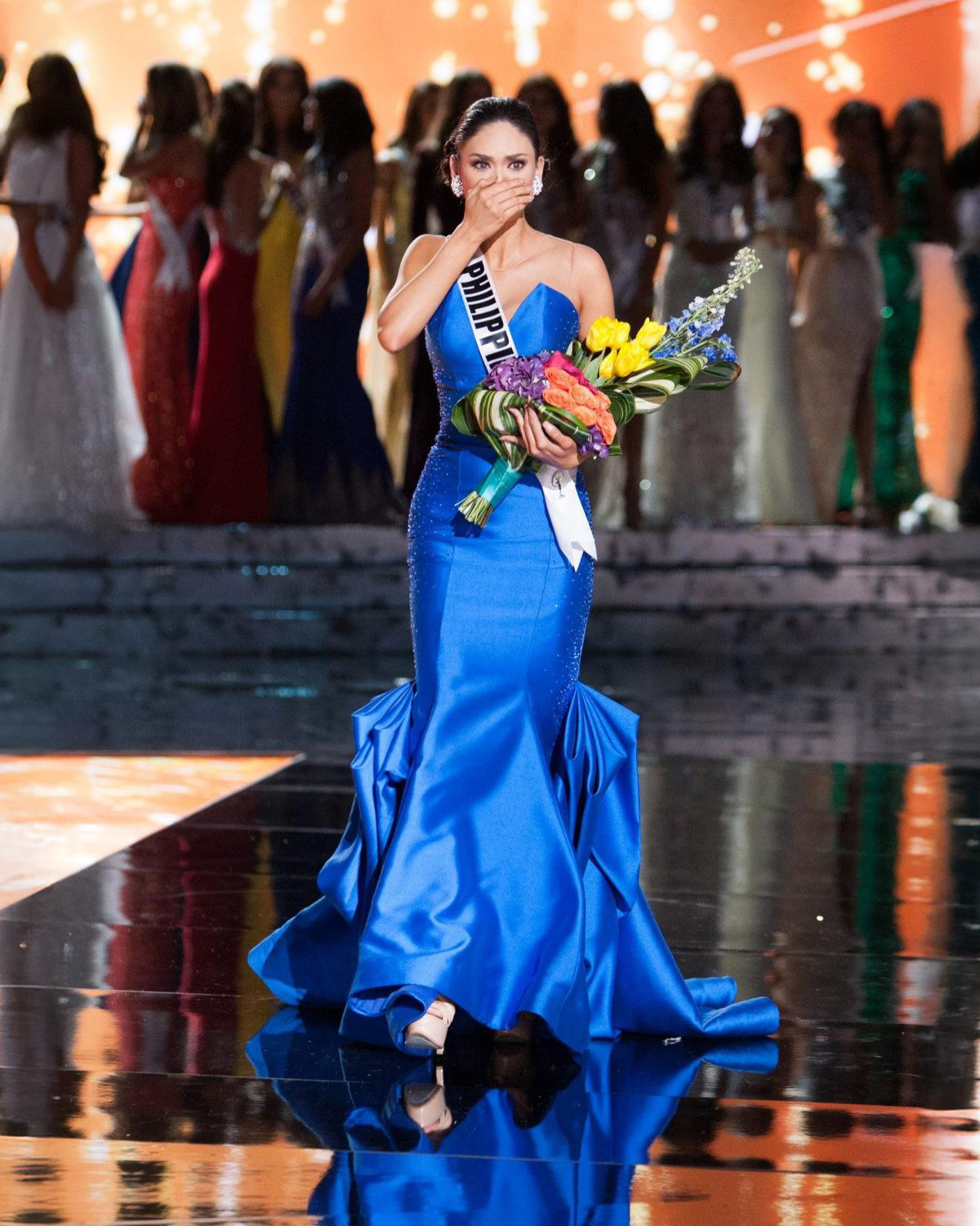 Pia Wurtzbach’s original Albert Andrada gown when she was crowned Miss Universe in 2015  auction love gala