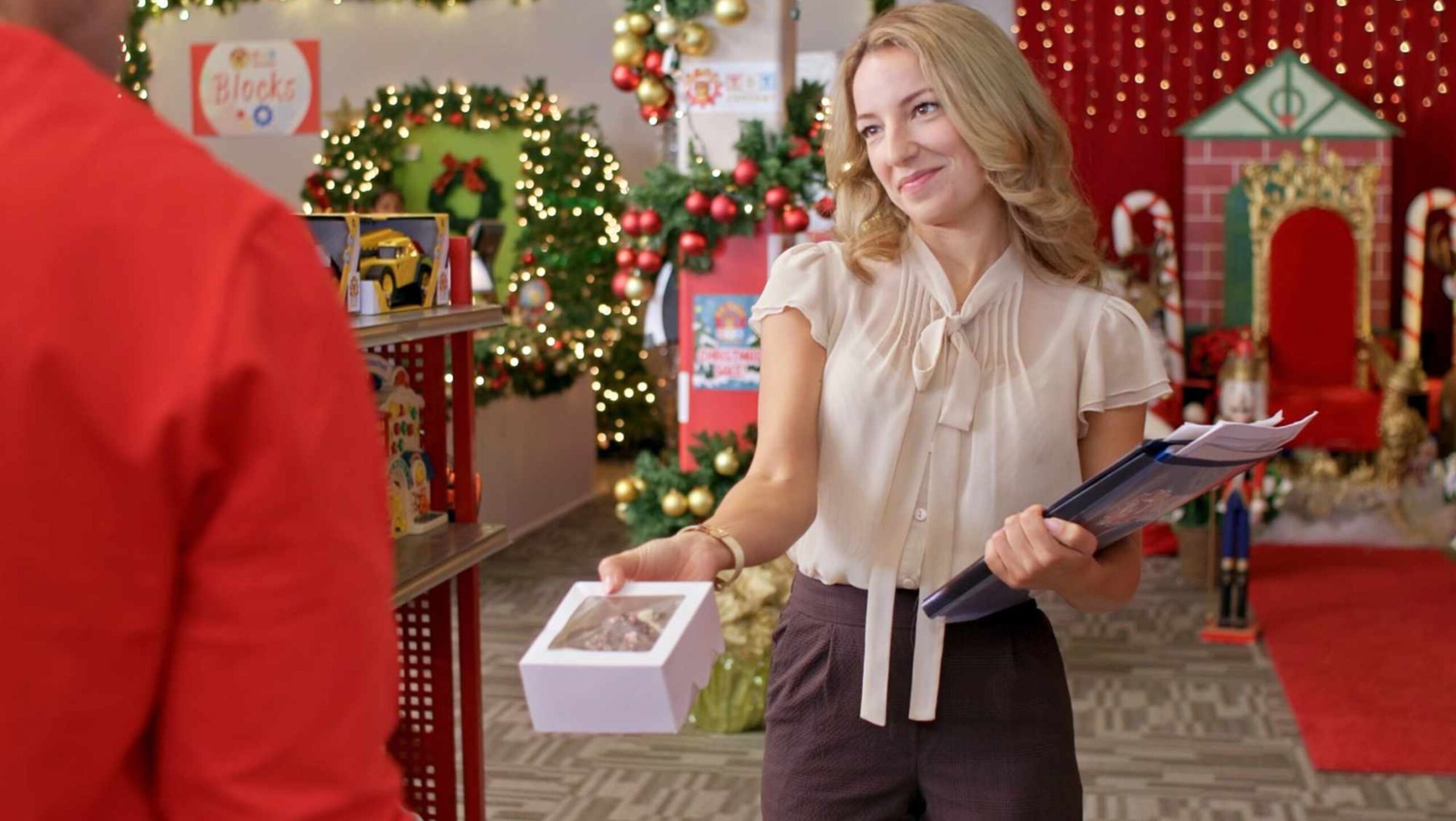 MEGAStyle's Guide to Dealing with Awkward Holiday Situations: No Gift