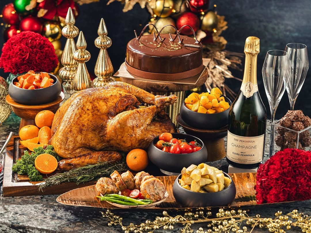 Celebrate at The Peninsula Manila's restaurants for a variety of dining options to suit your family's desires  Christmas holiday dine dinner lunch brunch restaurant festive food 