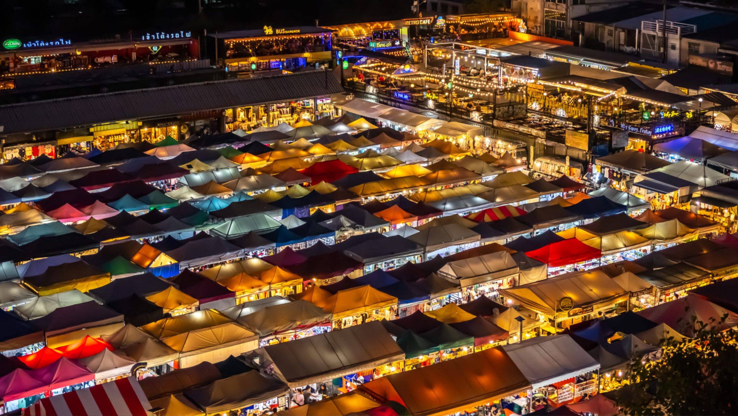 Bangkok's Talad Rot Fai (Train Yard Market)