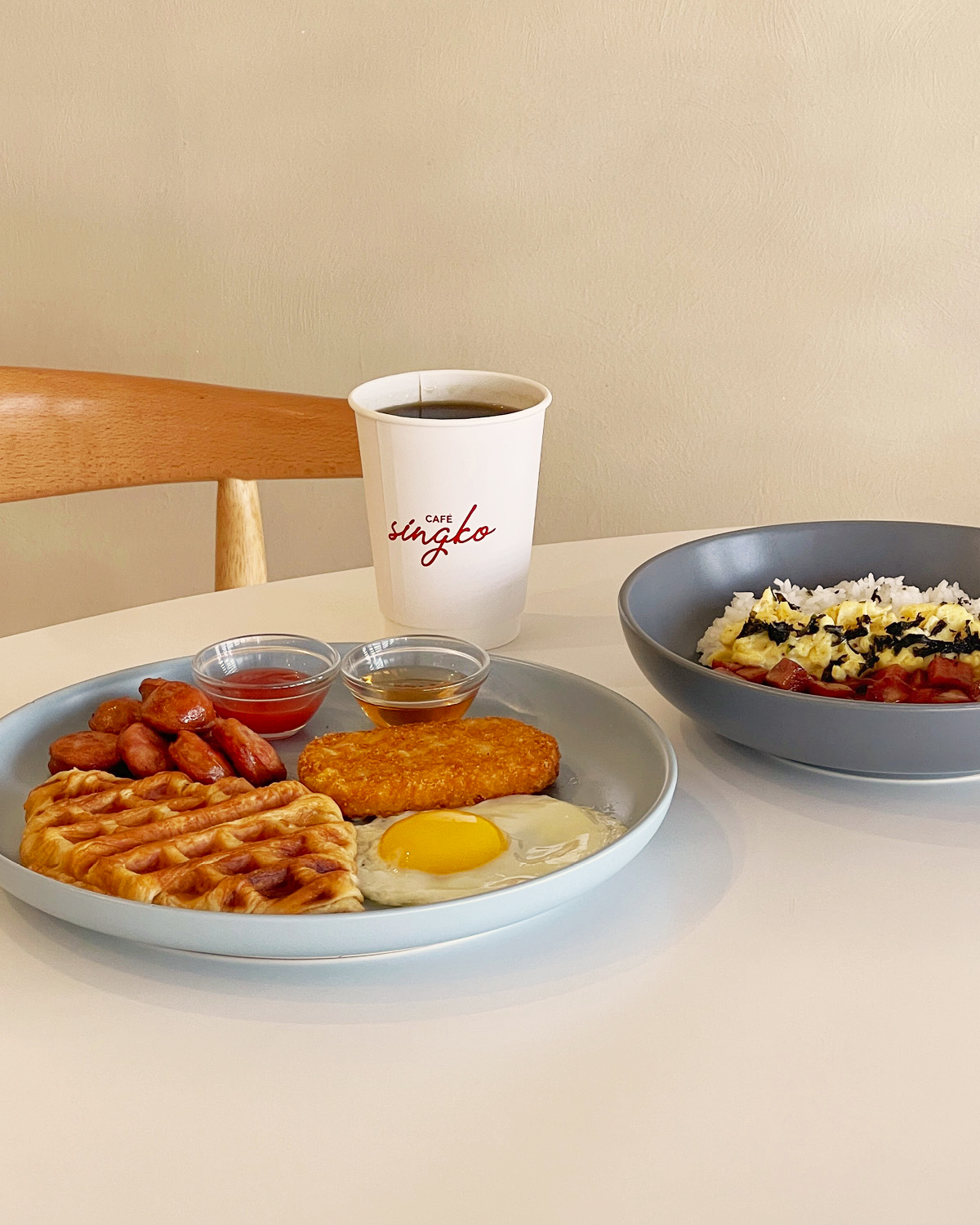Cafe Singko's breakfast menu makes the perfect brunch food to catch up with your friends  Cafe Singko breakfast lunch cafe coffee shop drinks food friends family partner alone