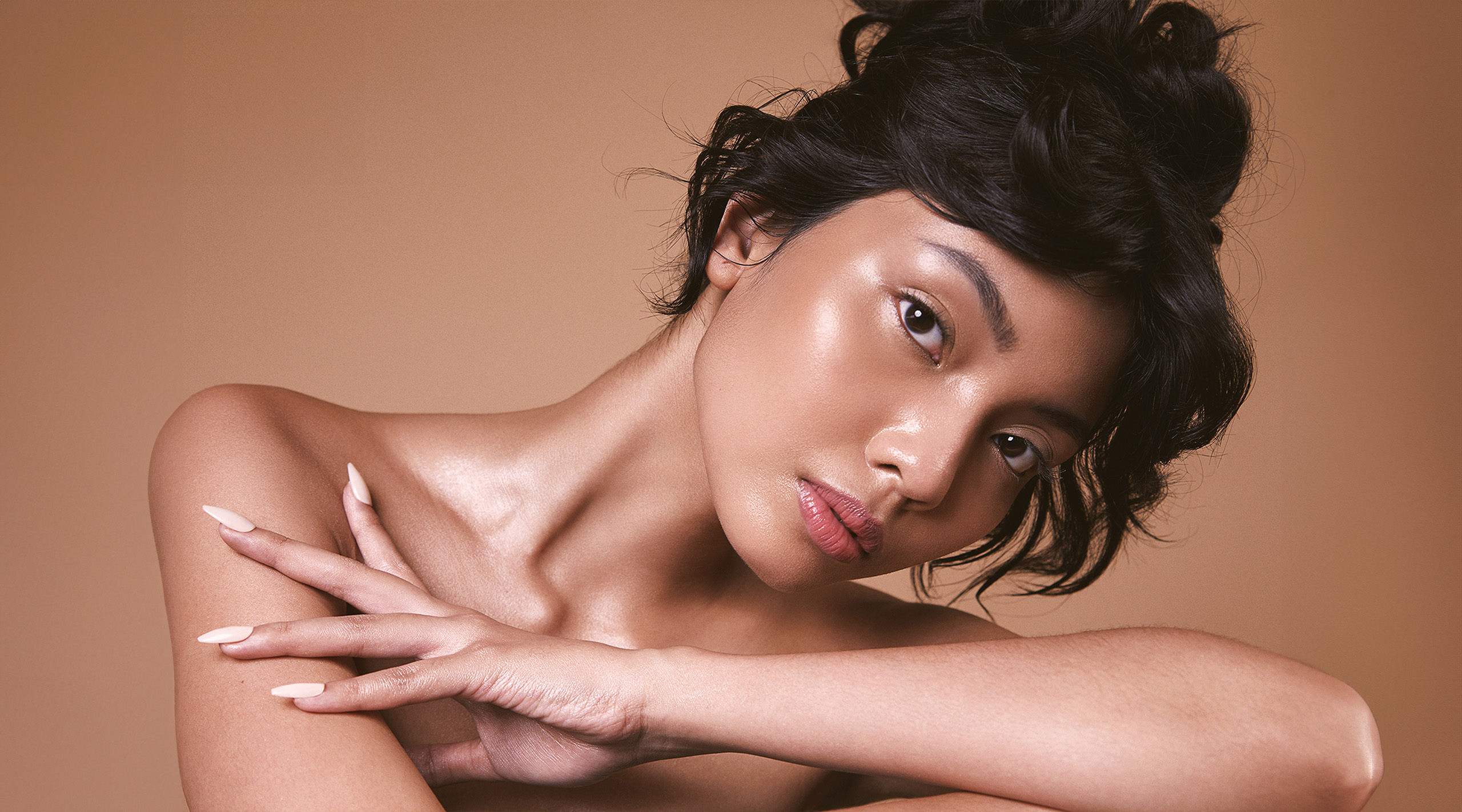 Decoding the Difference Between Body Shimmers and Body Glow
