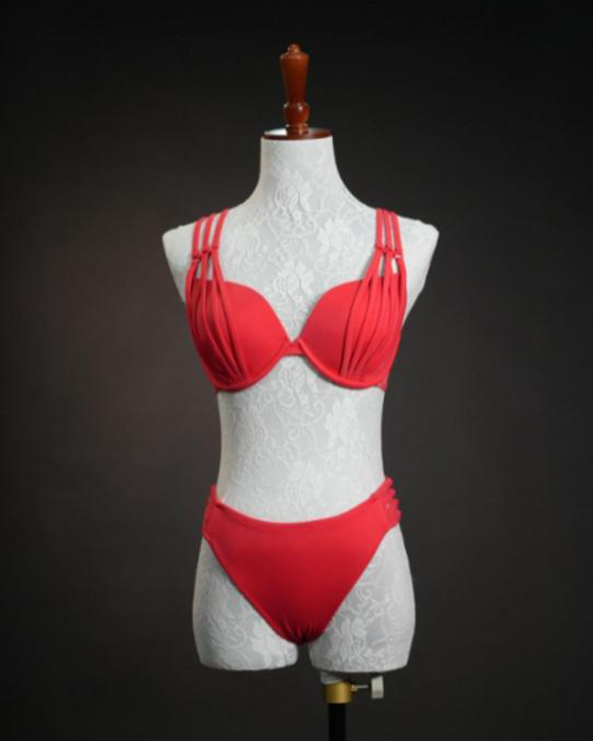 The red bikini Pia Wurtzbach wore for one of her Miss Universe 2015 photoshoots