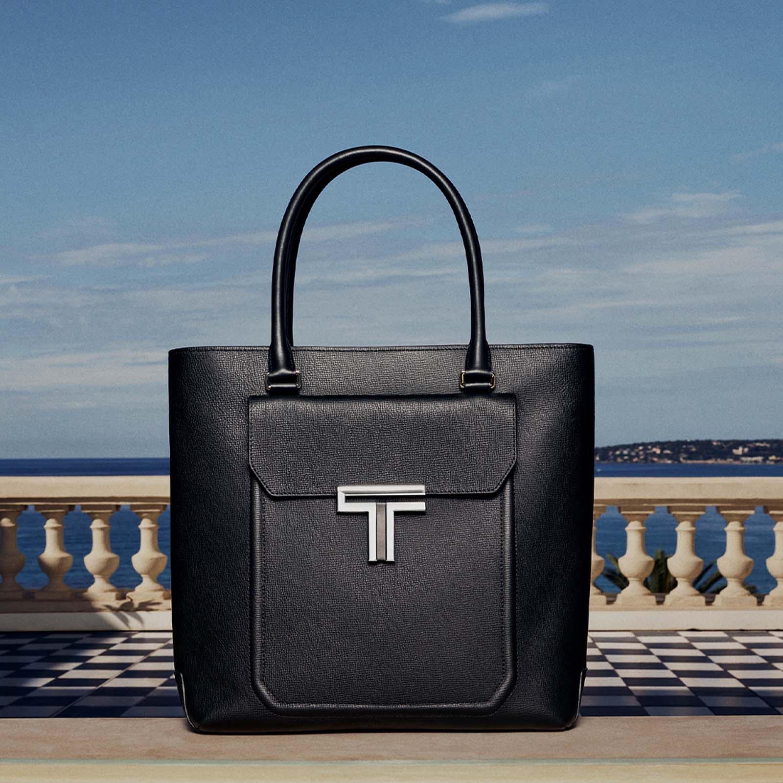 The TUMI Turin tote bag clad in all-black