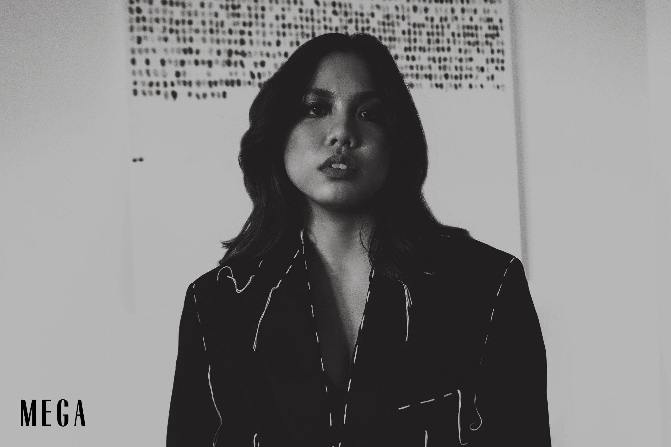 Nikka Gaddi wears JRO ALARCIO top, MILADAY JEWELS accessories.