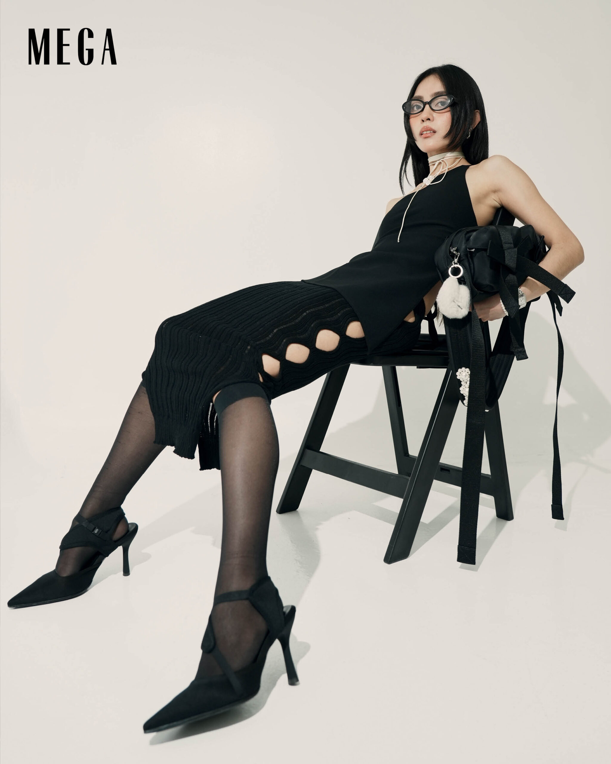 Ida Anduyan is wearing ZARA top, ROD MALANAO skirt, SIMONE ROCHA bag HYEIN SEO heels