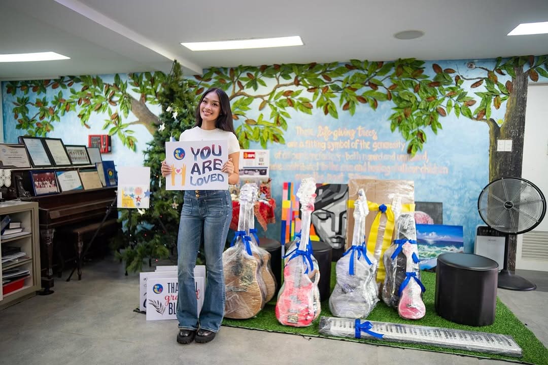 A strong advocate for mental health and music therapy, the Reina Hispanoamericana 2025 has dedicated her time to kids to introduce the power of music