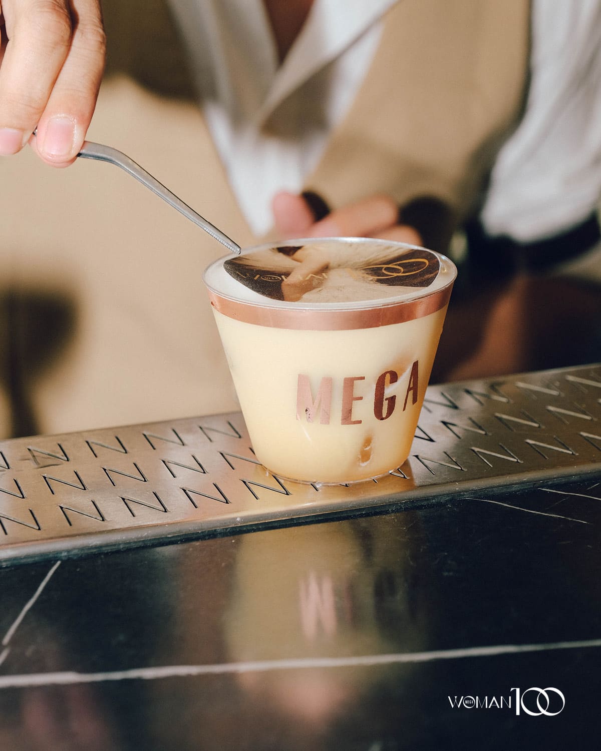 This Mobile Bar Creates Personalized Drinks for You