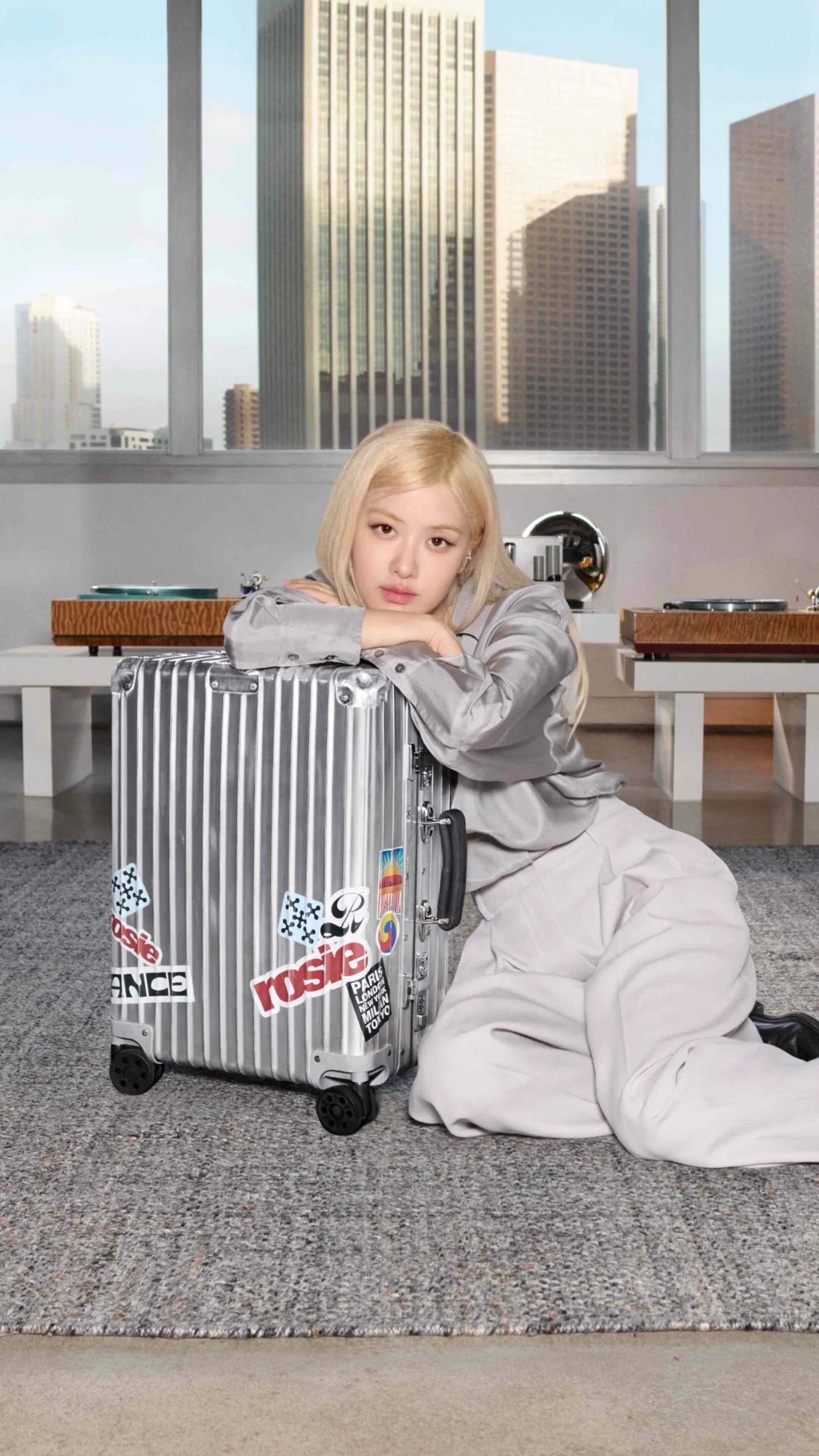 Rose RIMOWA campaign 