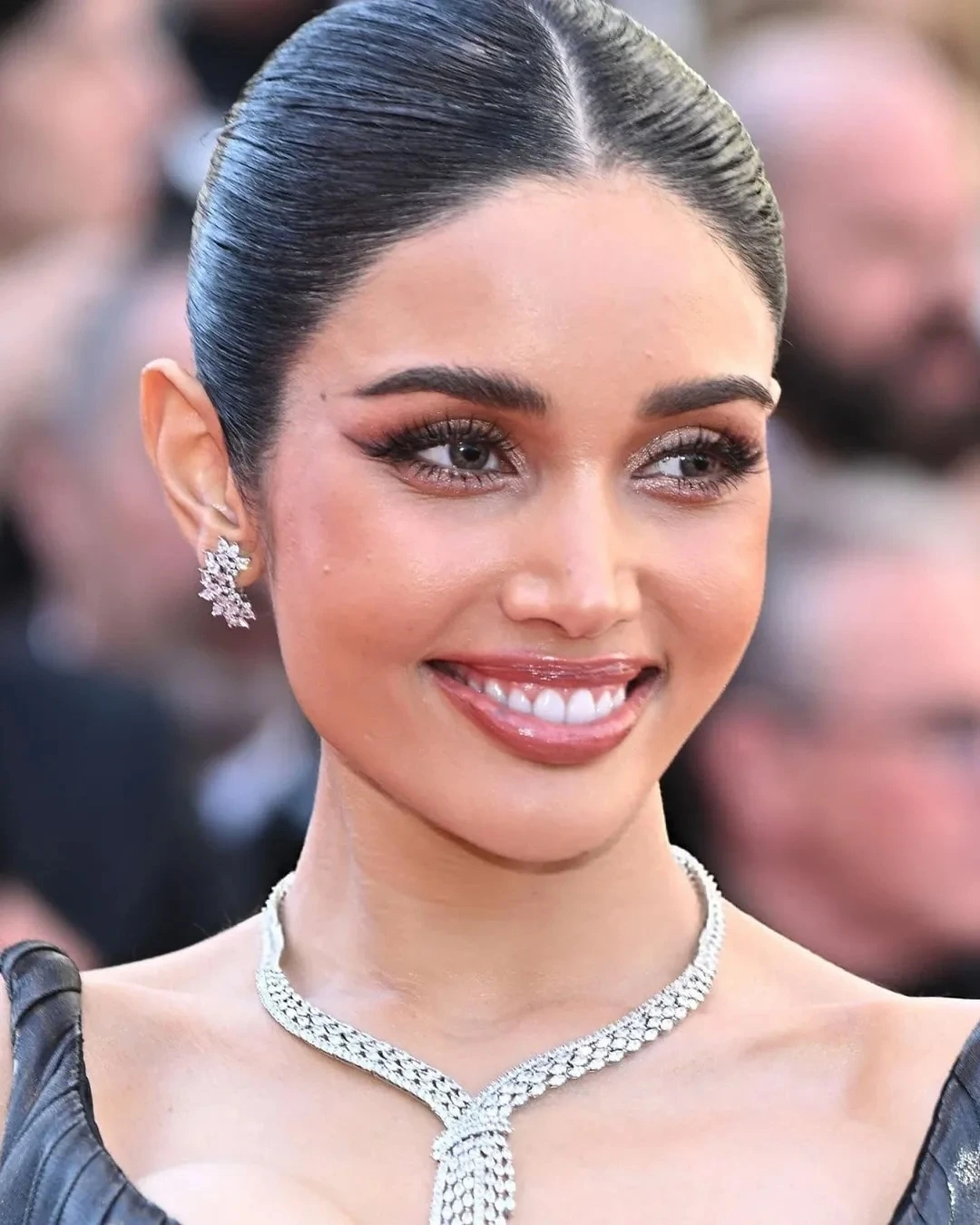 The beauty queen, Veena Praveenar, is all smiles at cannes