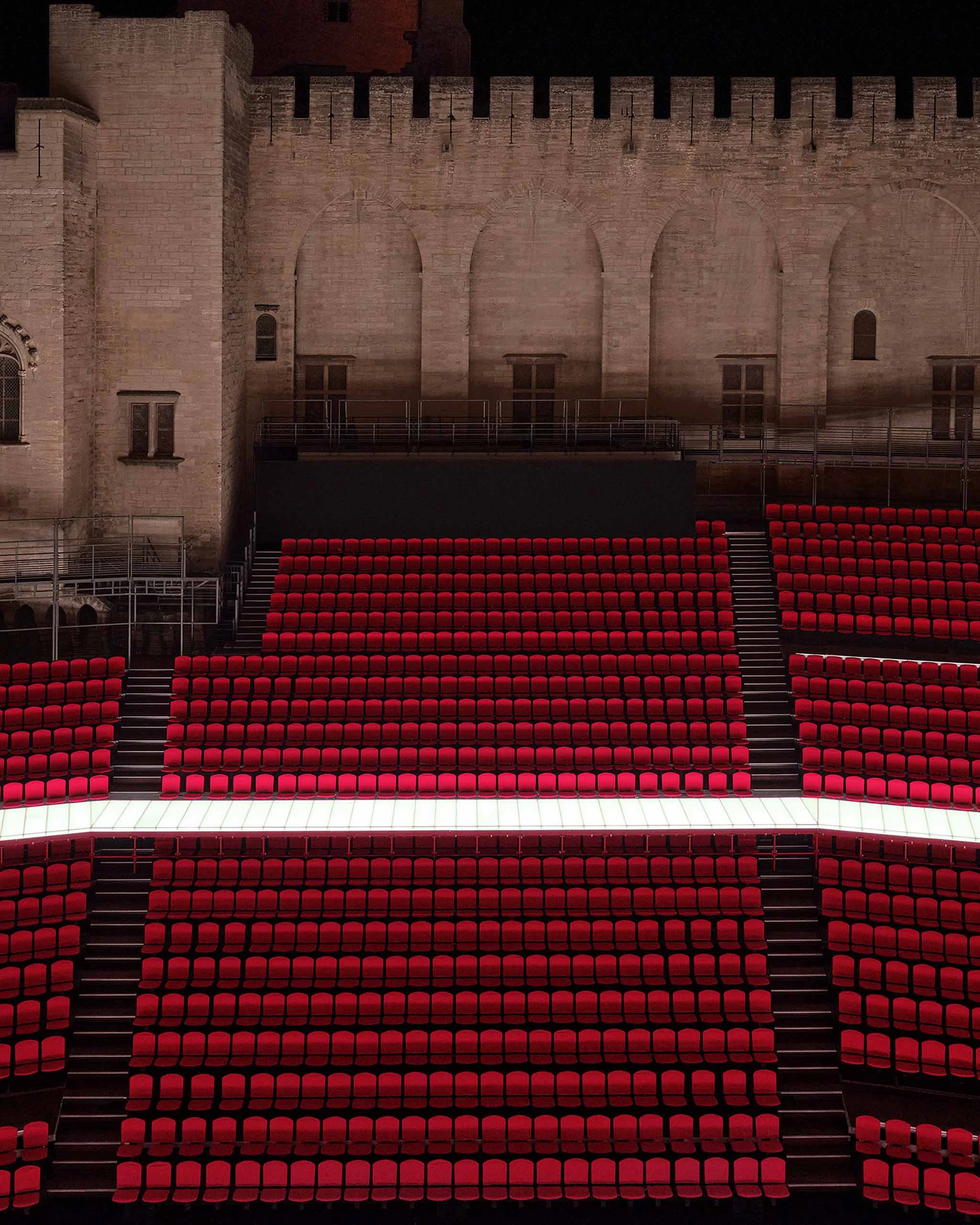 THE PALAIS DES PAPES IN AVIGNON Lv cruise 2026