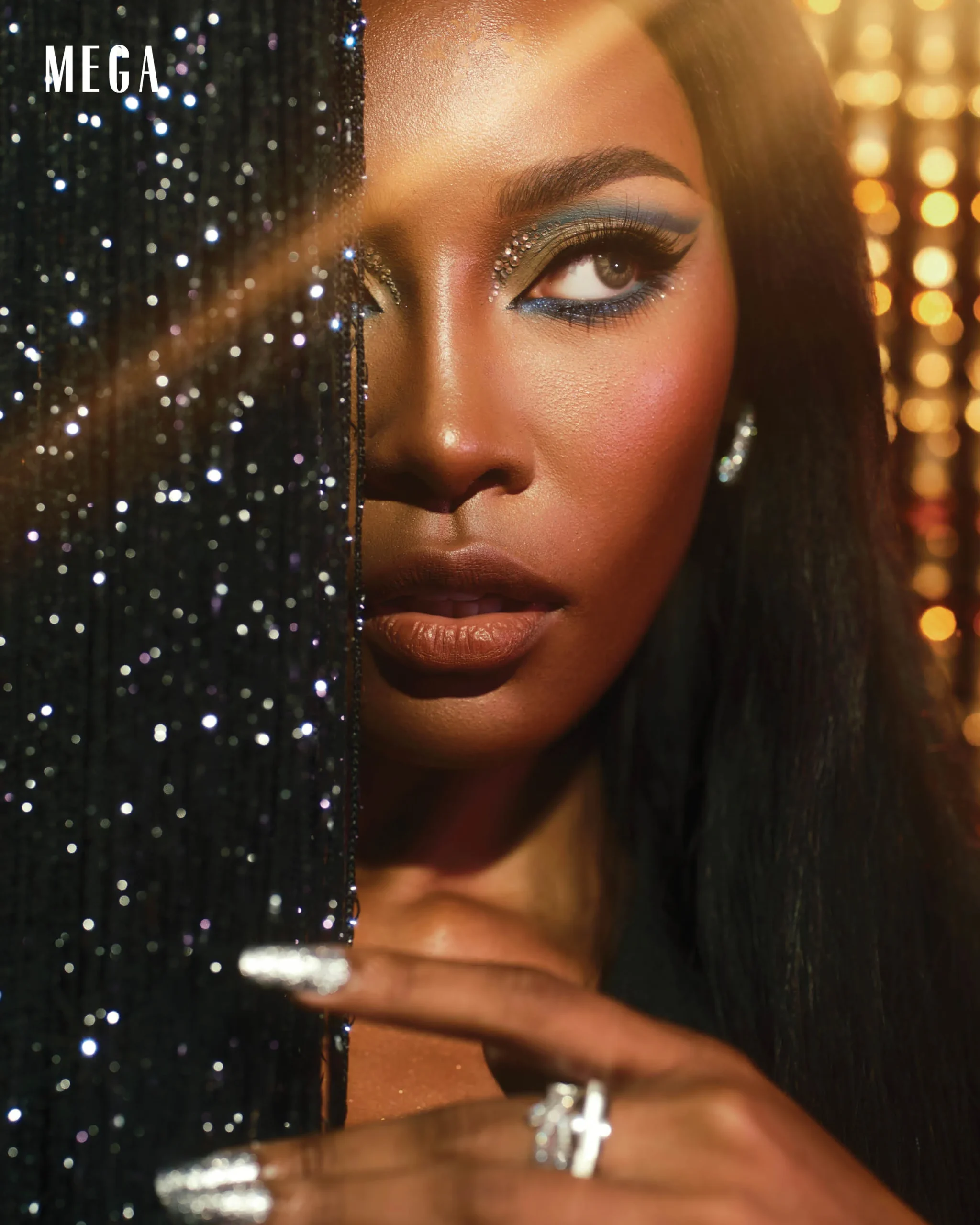 Pro Tip: Glitter can be a tricky product. To apply it like a pro, start with a clean, well-hydrated base, followed by a smoothing primer. Once set, sweep on a neutral eyeshadow before layering your glitter on top. This not only helps it adhere, but amps up the color payoff and keeps the sparkle vibrant from day to night.