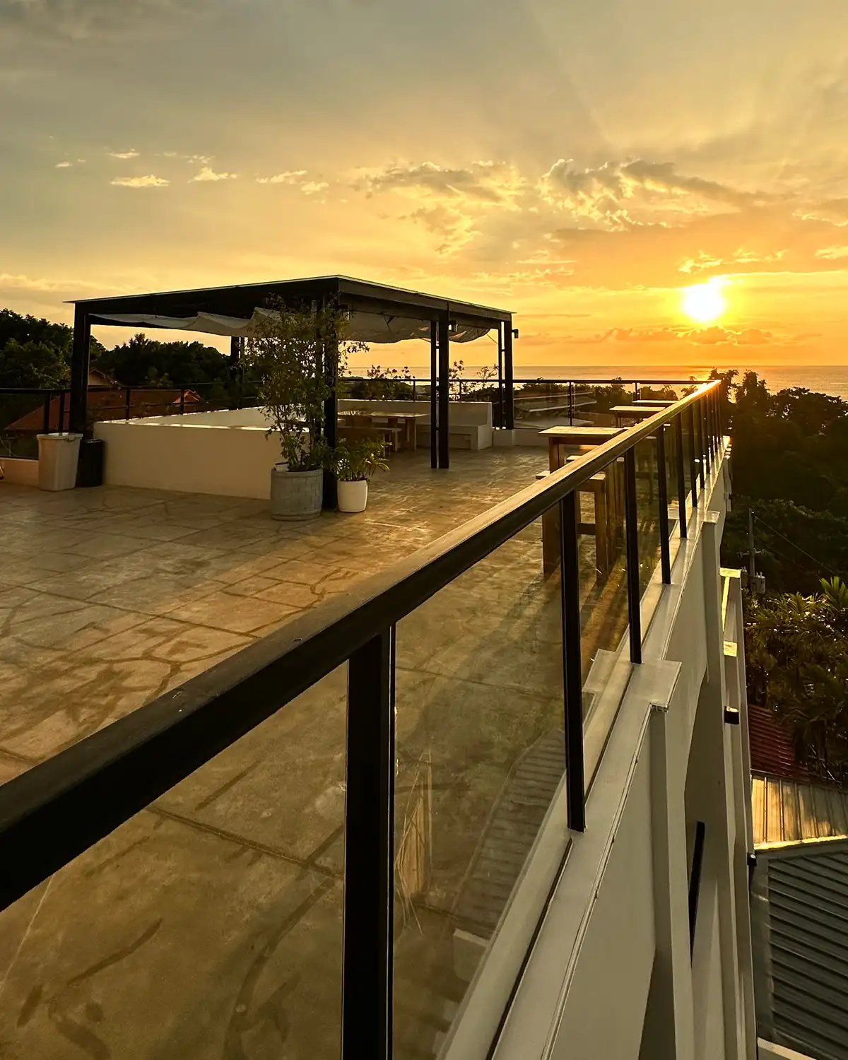An uninterrupted view of the golden  sunset in Sora la union