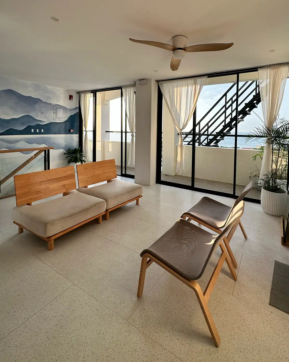 LOUNGE AREA Sora La Union