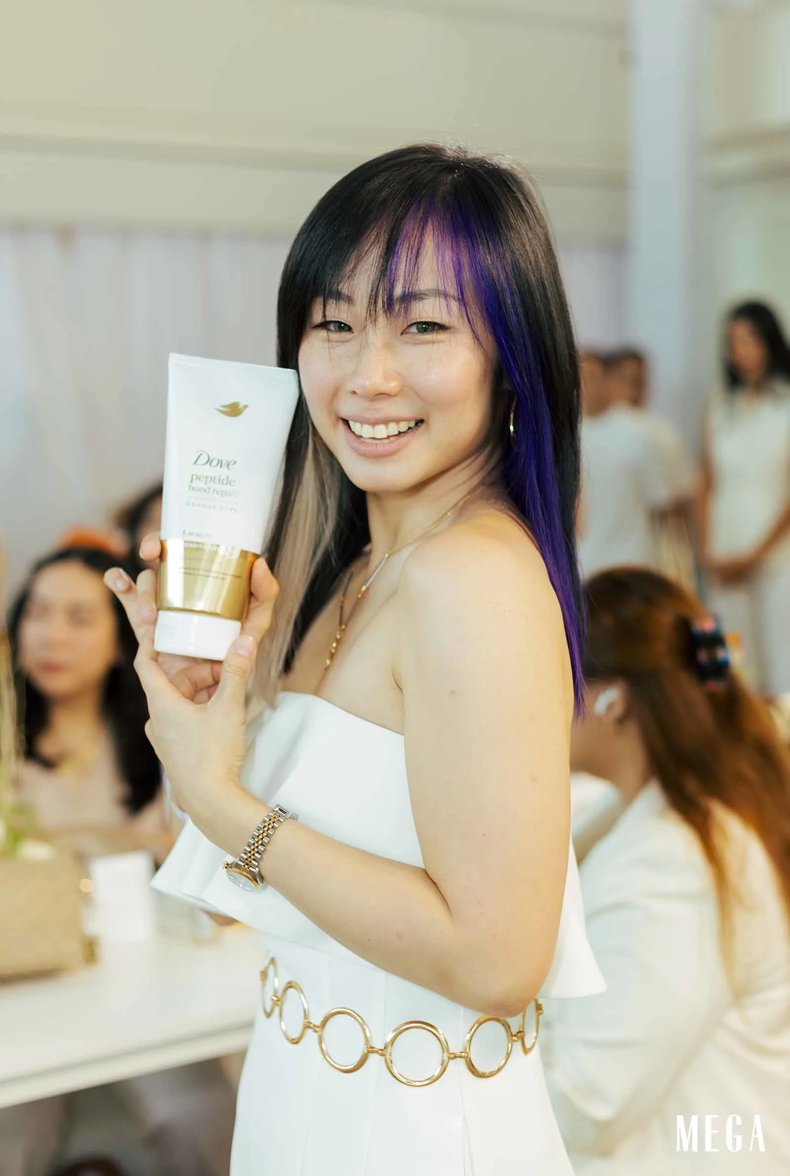 the dove damage expert peptide bond repair conditioner is formulated with peptides and bio-protein technology