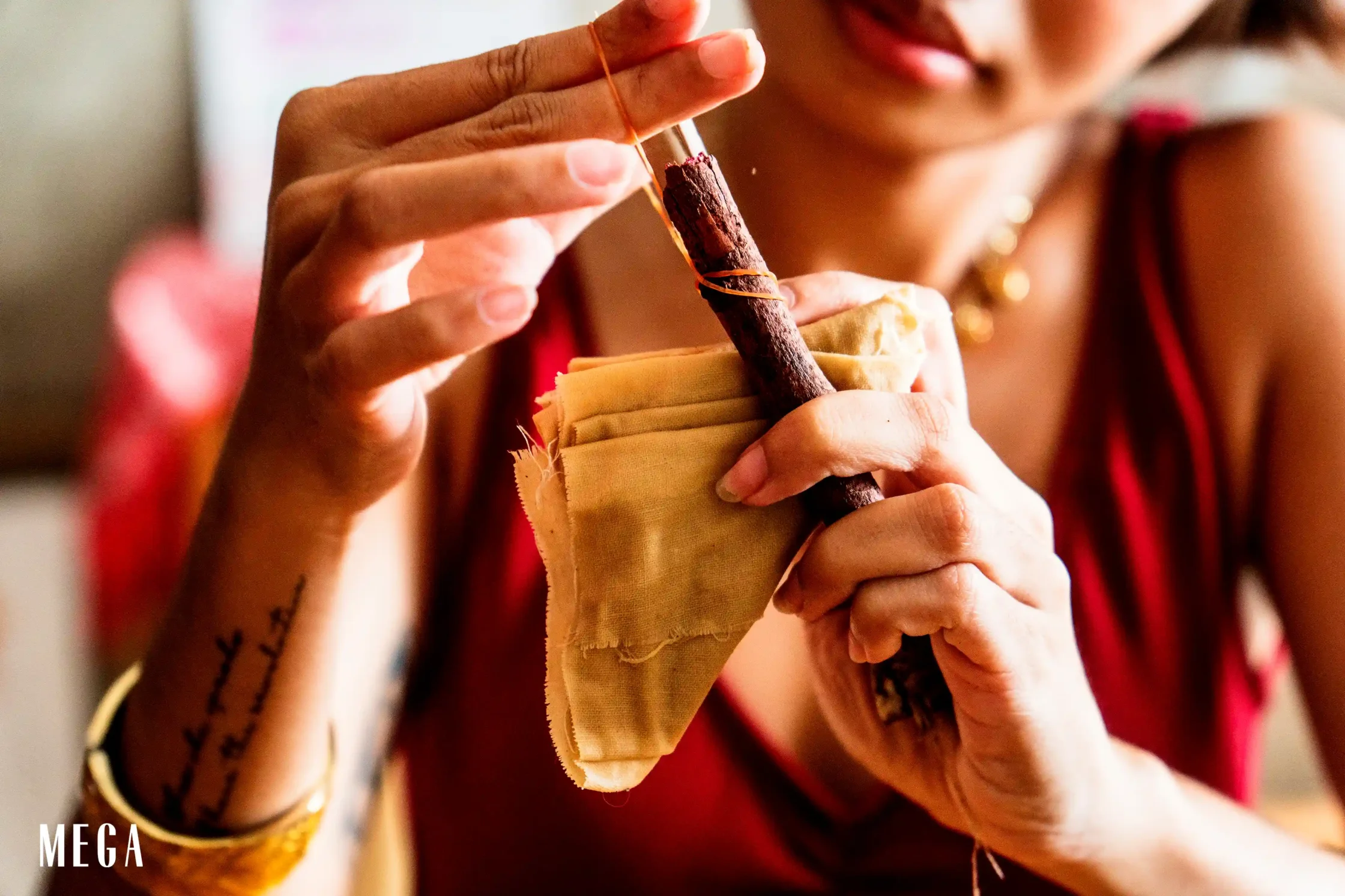 Tipon Tipon Hand Dye Activity Using Sticks