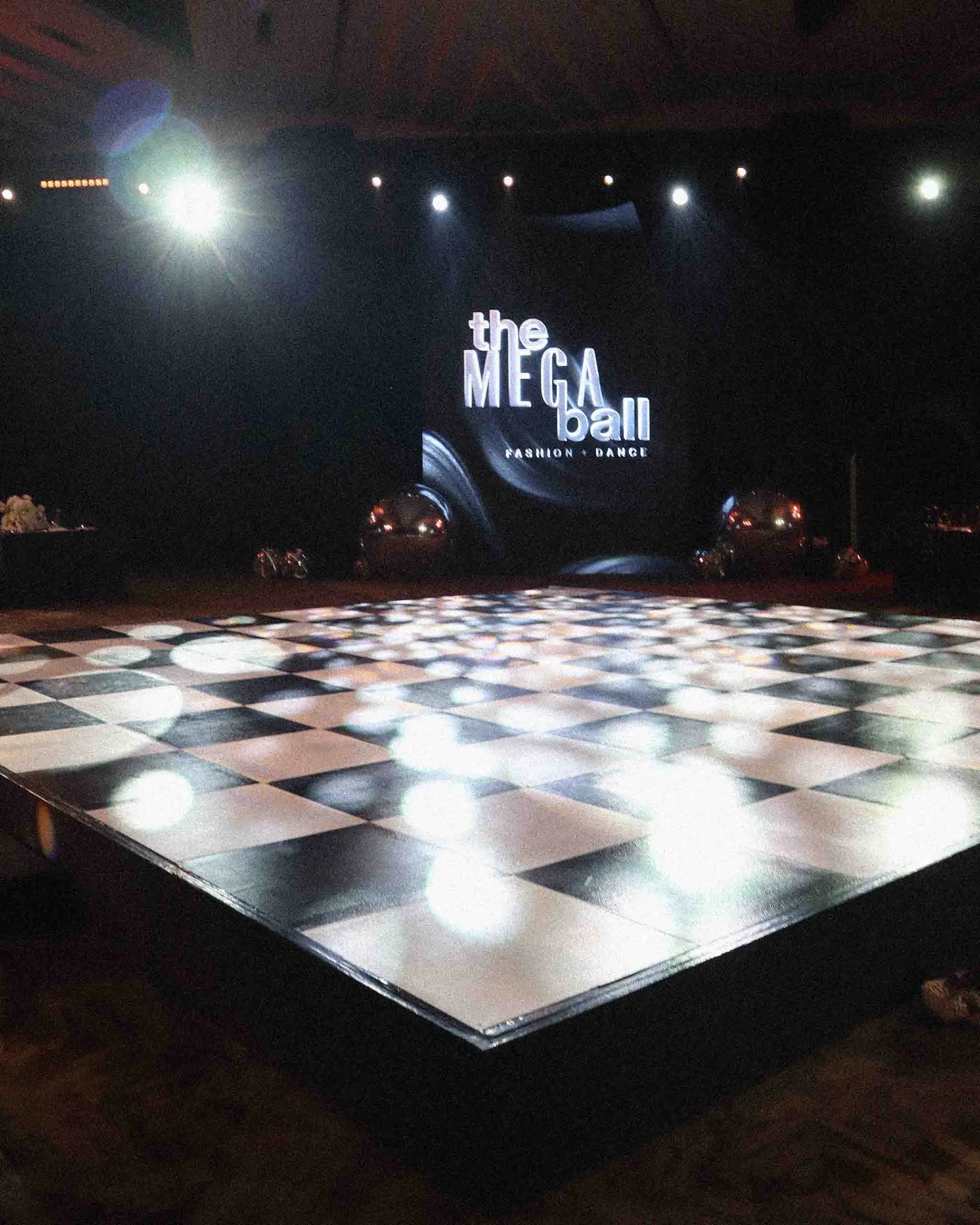 THE MEGA BALL WORLD STAGE