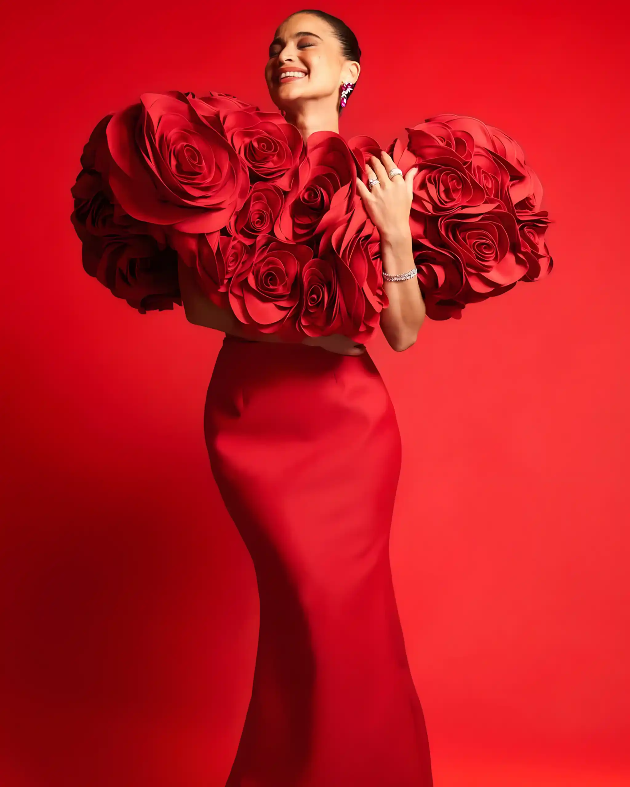 Anne Curtis in Nicole + Felicia