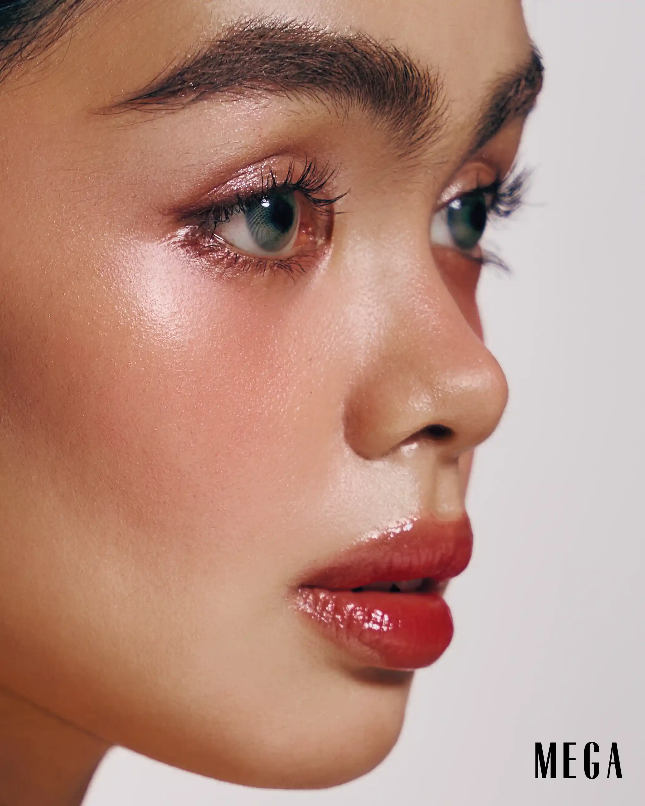 Metal mascara holds curl better with less product