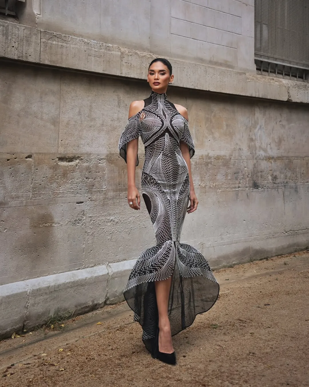Pia Wurtzbach Wearing Iris Van Herpen from S/S20 collection