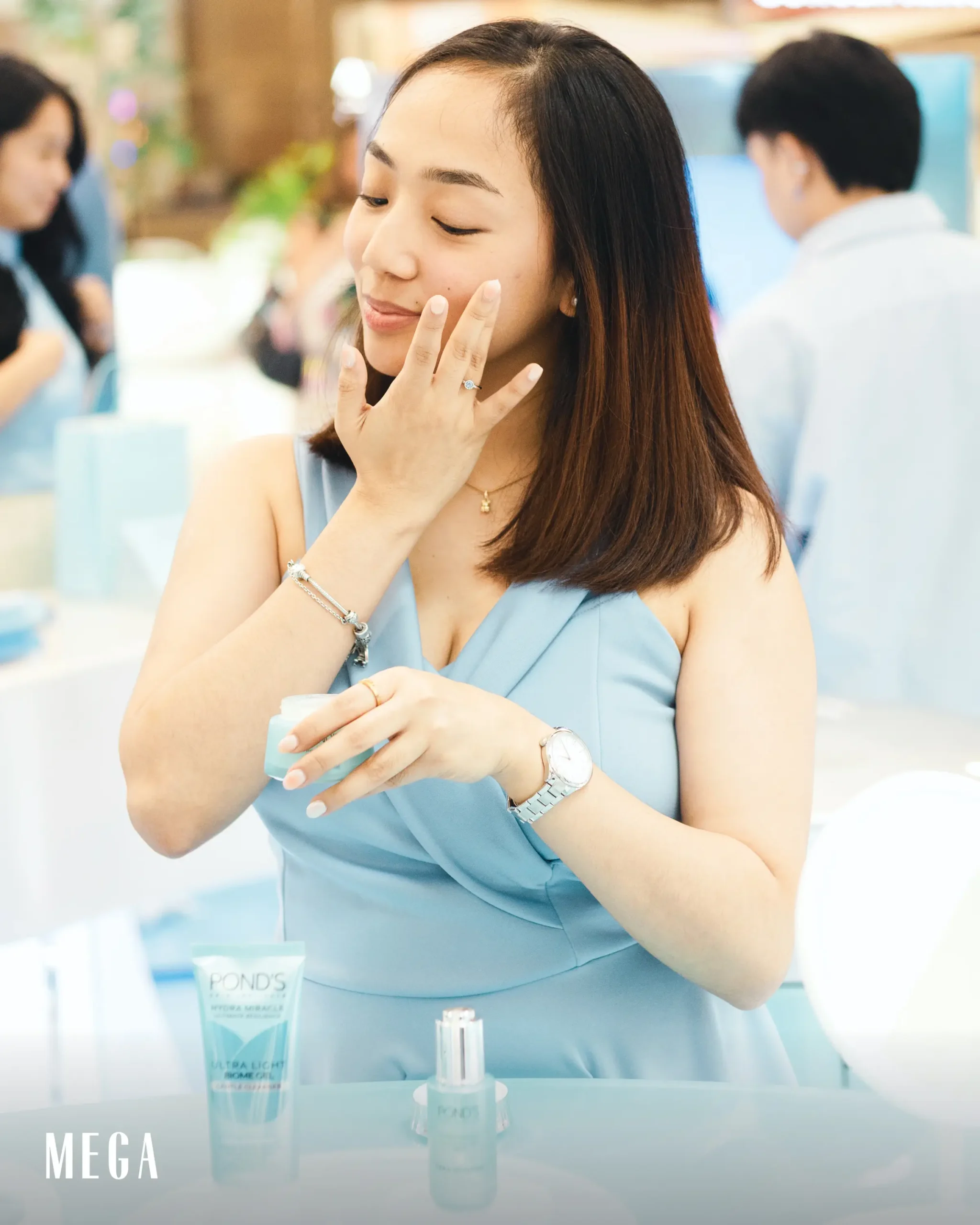 skincare enthusiasts got to test pond's newest innovation at the biome oasis pop-up