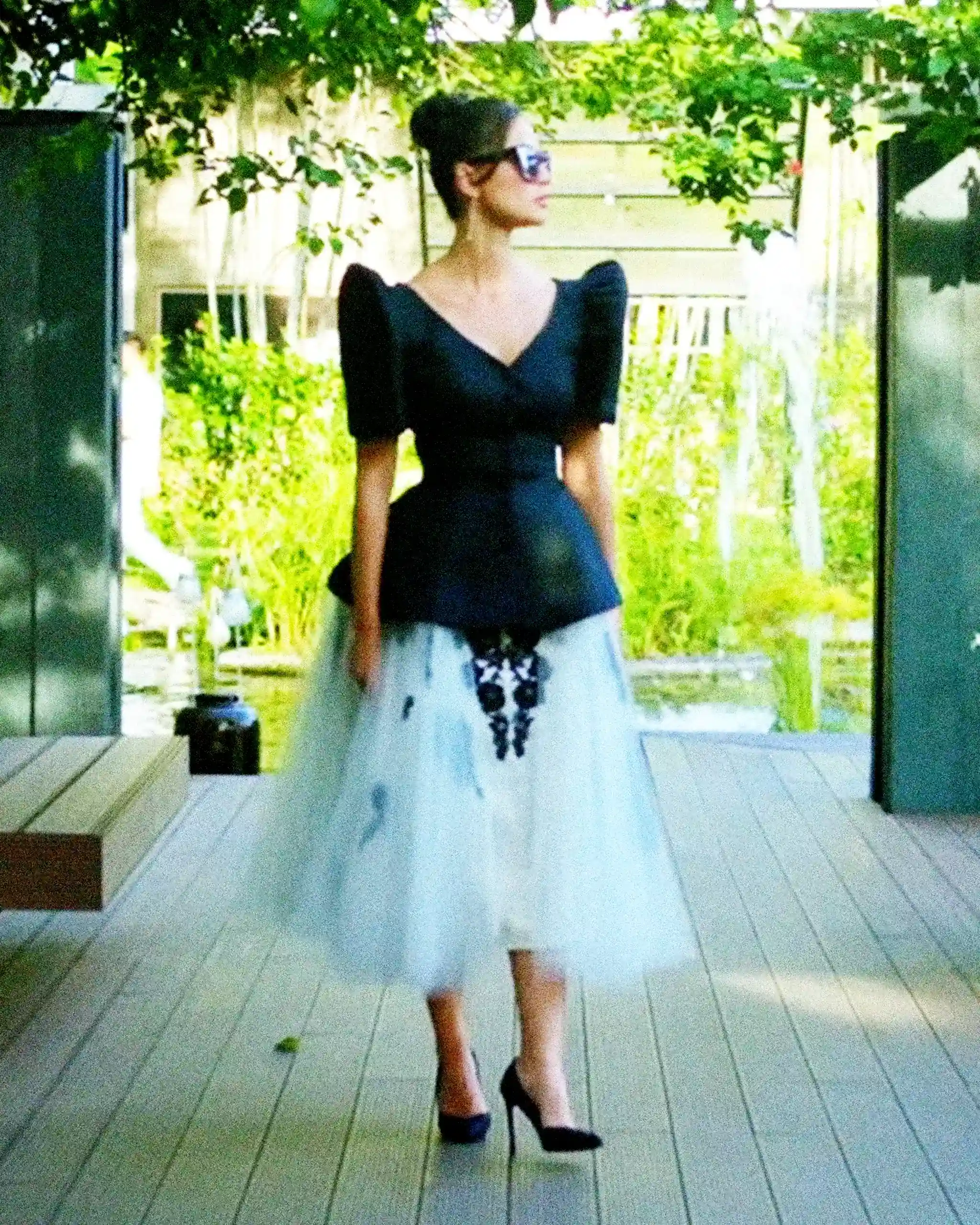 Anne Curtis in a modern Filipino top and skirt for IOTNBO