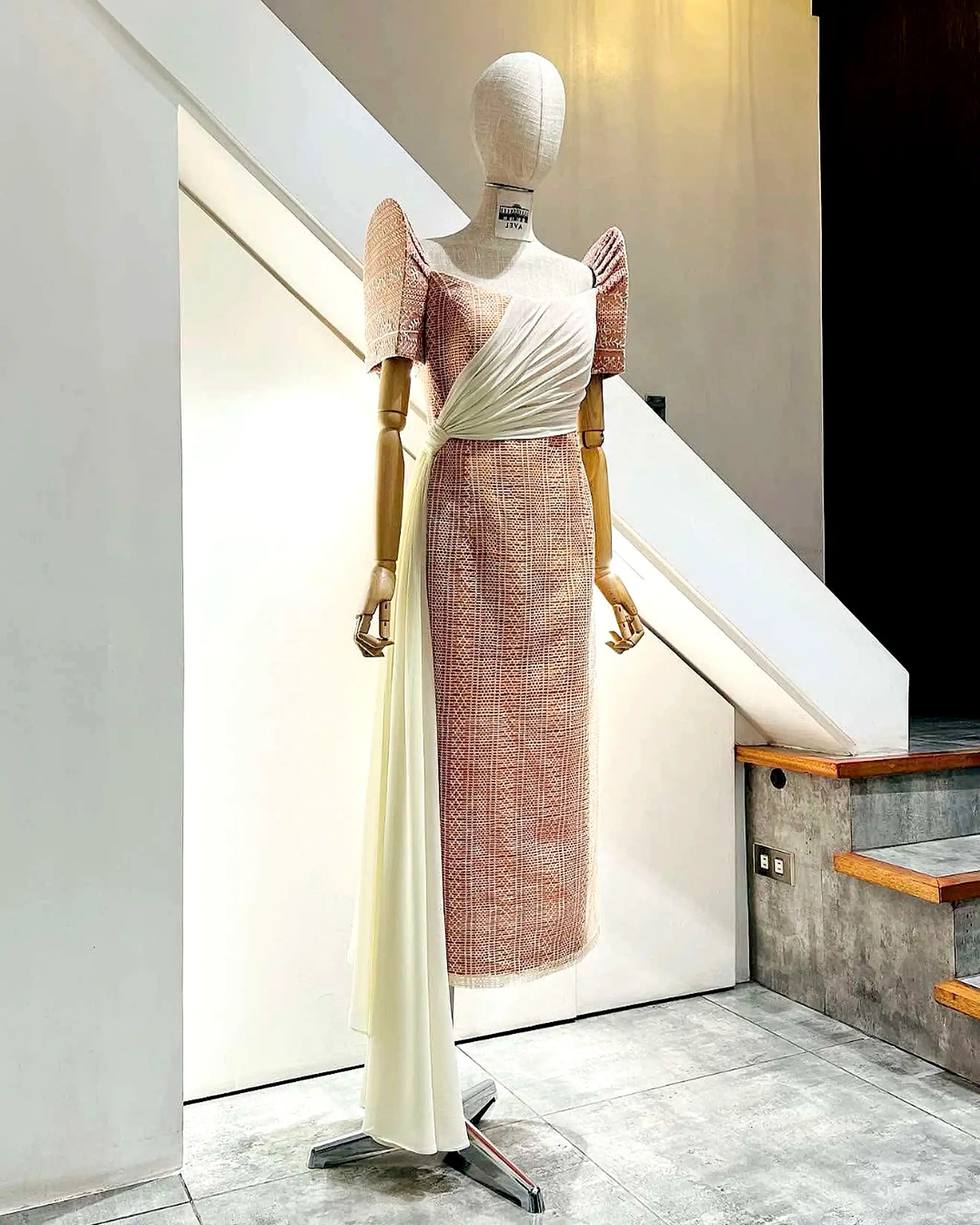 Kaye Beltran’s dress by Avel Bacudio