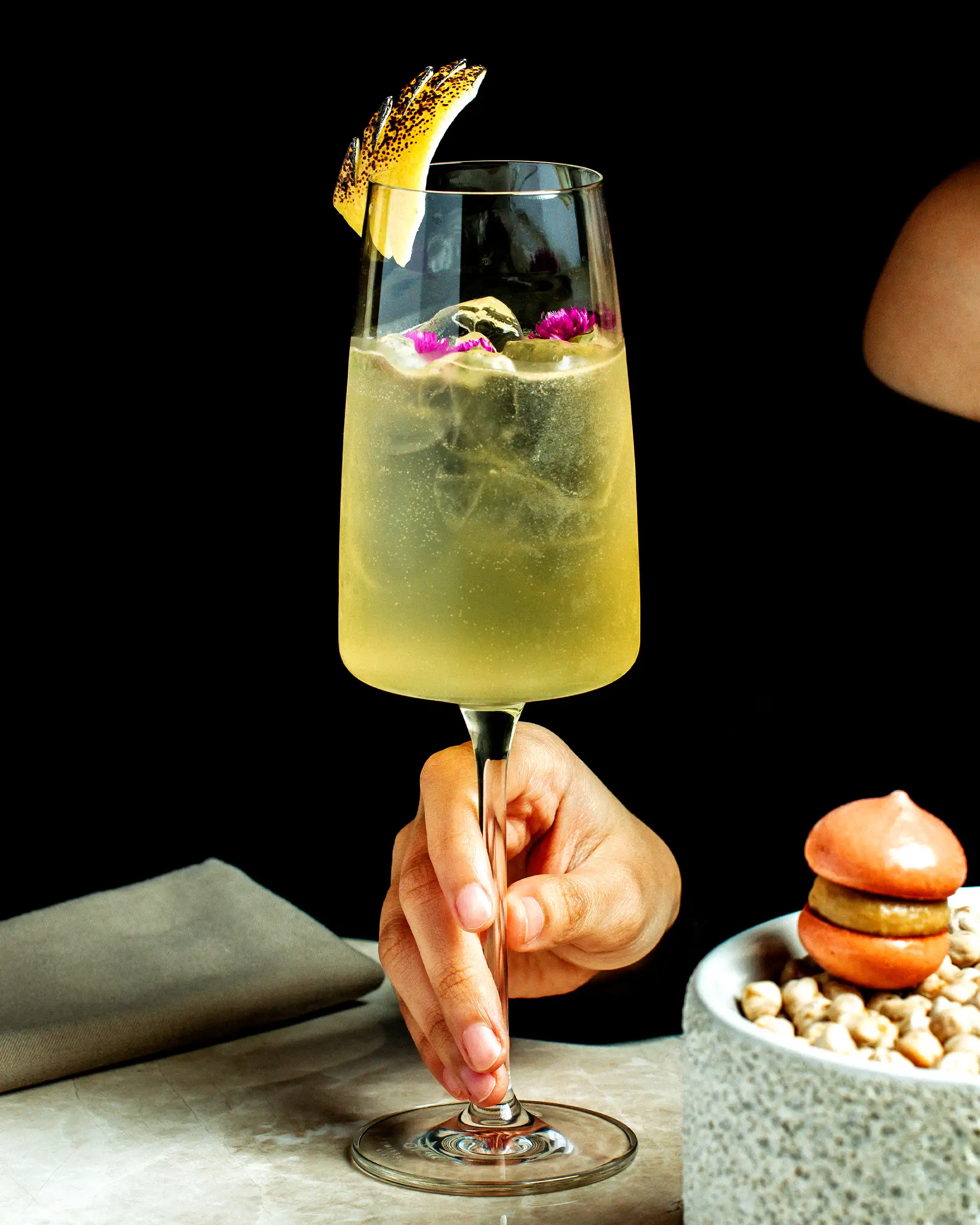 Taupe: This Cocktail Experience Comes with a Twist
