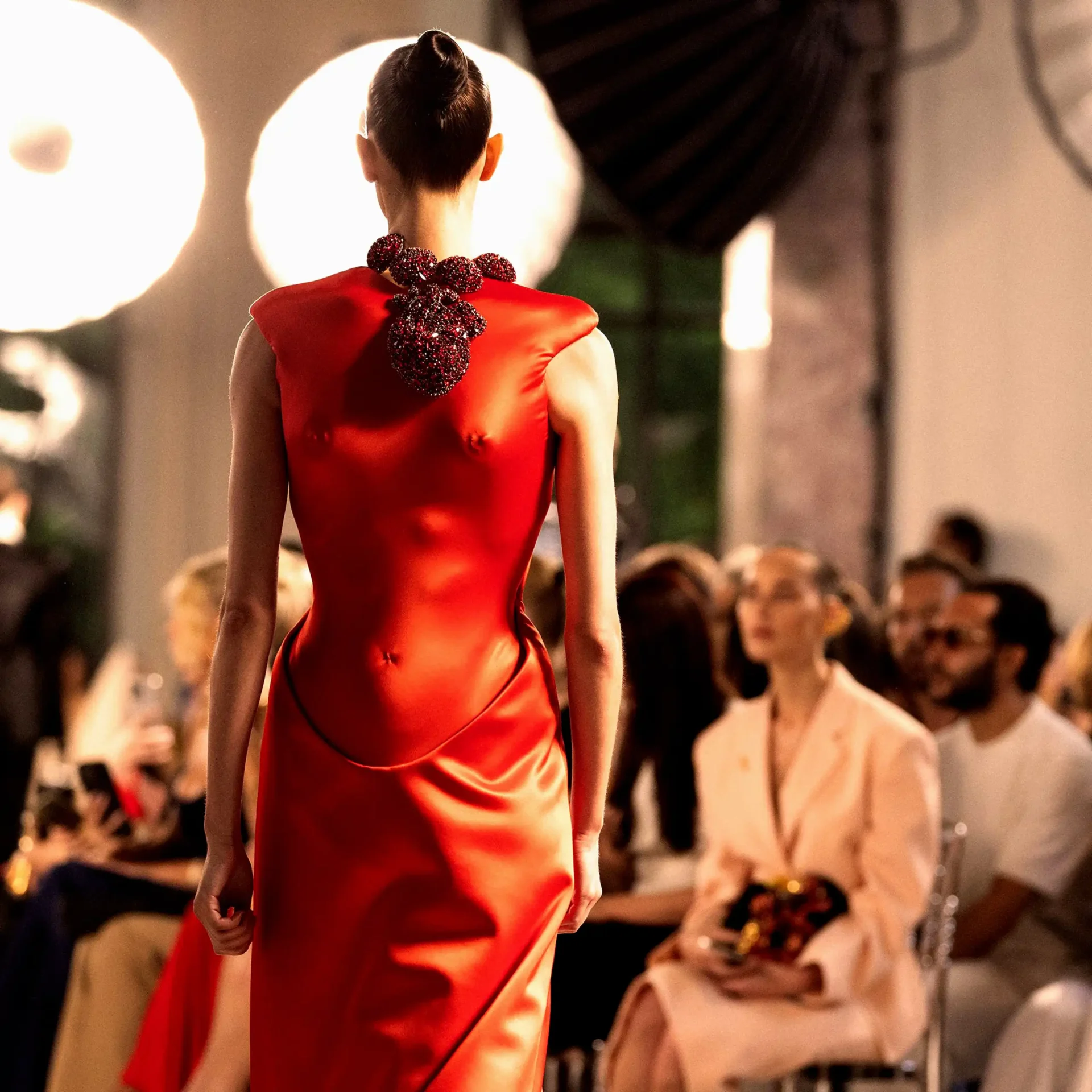 schiaparelli fw25 couture beating heart