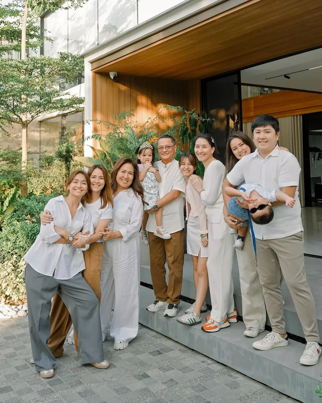 Kathryn Bernardo dream house family