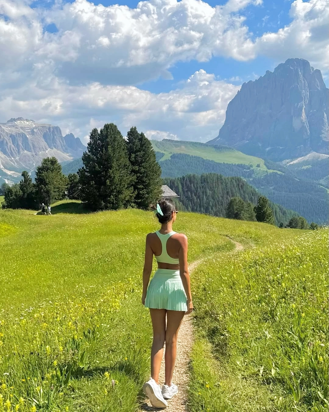 Alexandra Saint Mleux Good Posture