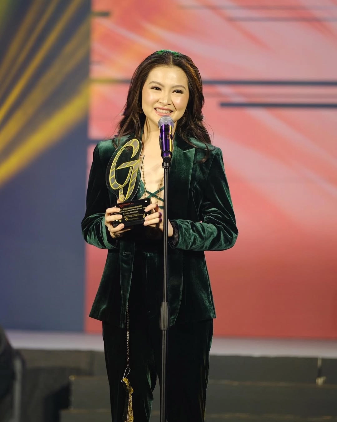 Barbie Forteza won Primetime TV Drama Actress of the Year at the Box Office Entertainment Awards for her role in Maria Clara at Ibarra