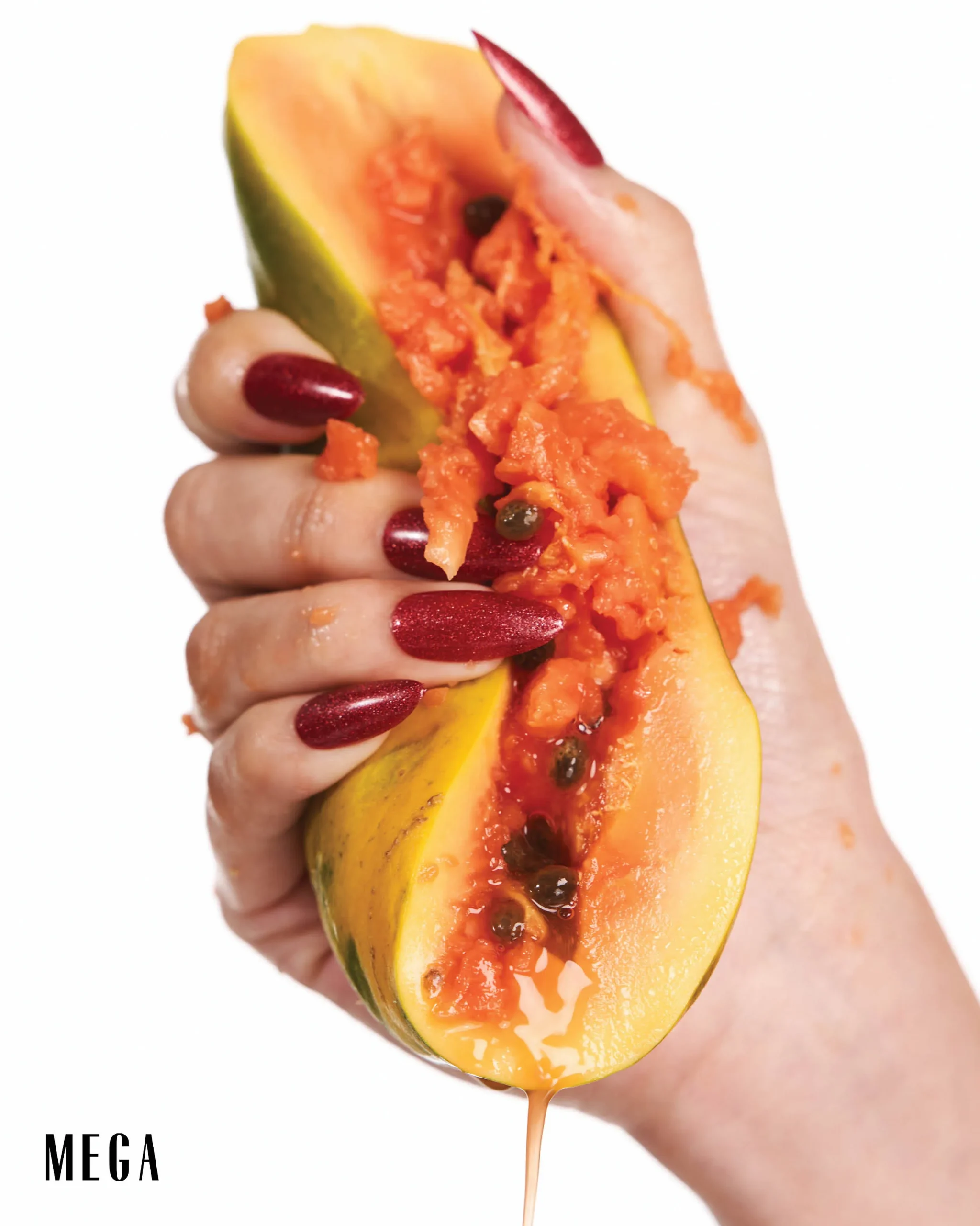 PAPAYA IS ONE POPULAR FRUIT THAT ANY BEAUTY ENTHUSIAST CAN ENJOY IN THEIR PLATE AND IN THEIR SKINCARE. ITS EXTRACTS ARE POPULAR FOR Gently dissolves dead skin cells, promoting cell turnover, reducing acne, and lightening pigmentation