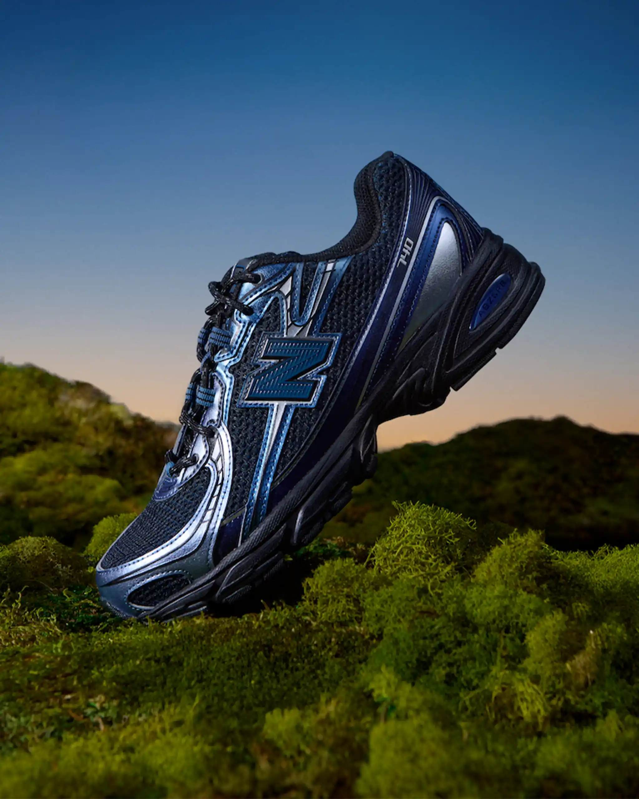 New Balance 740 in Blue