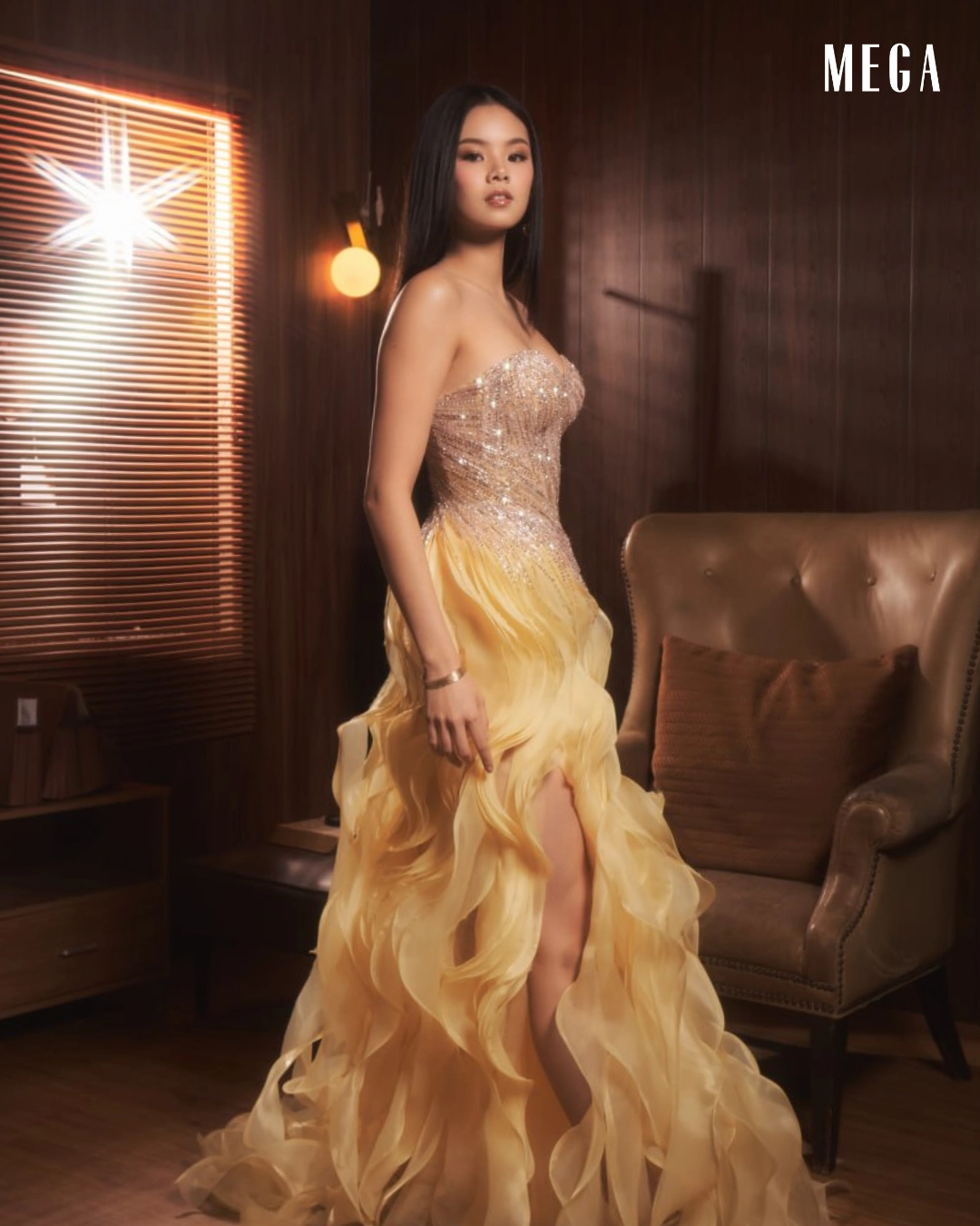 Skye Chua in Vee Tan