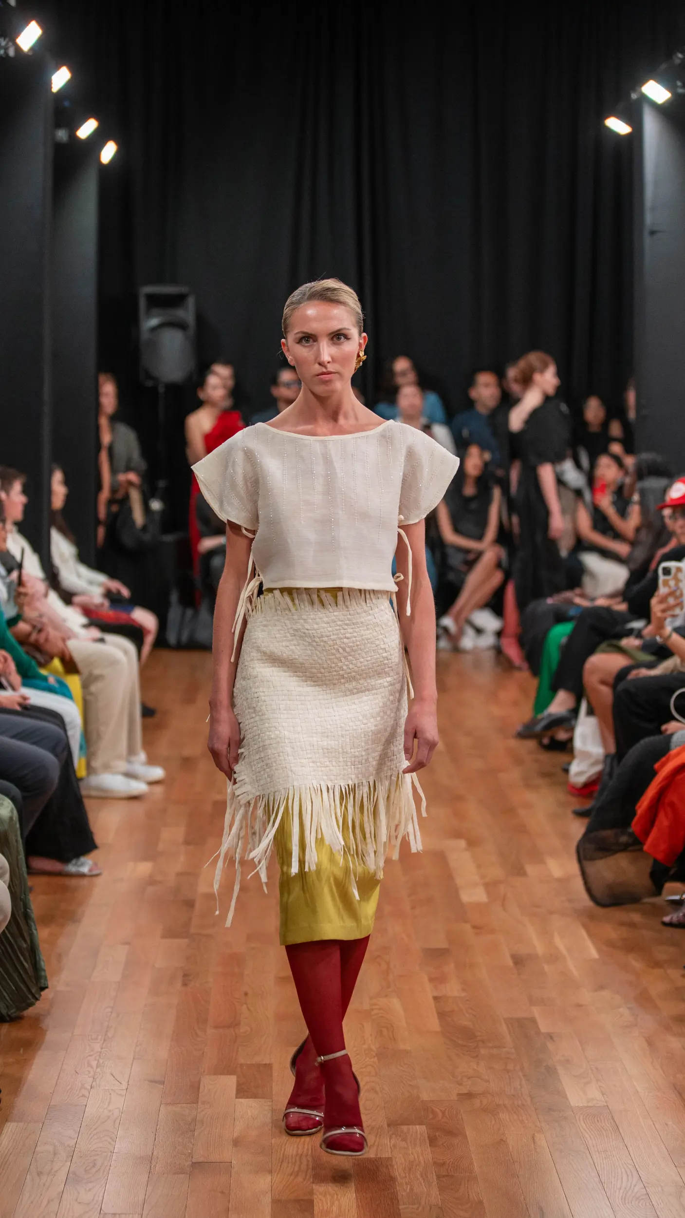 LOOK 2