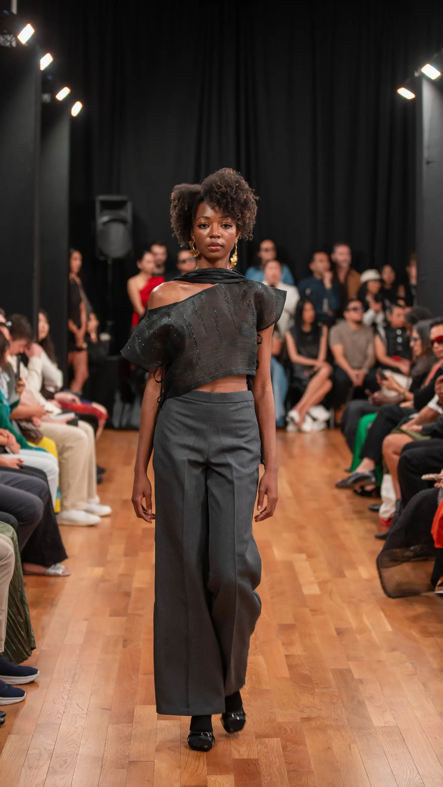 LOOK 4