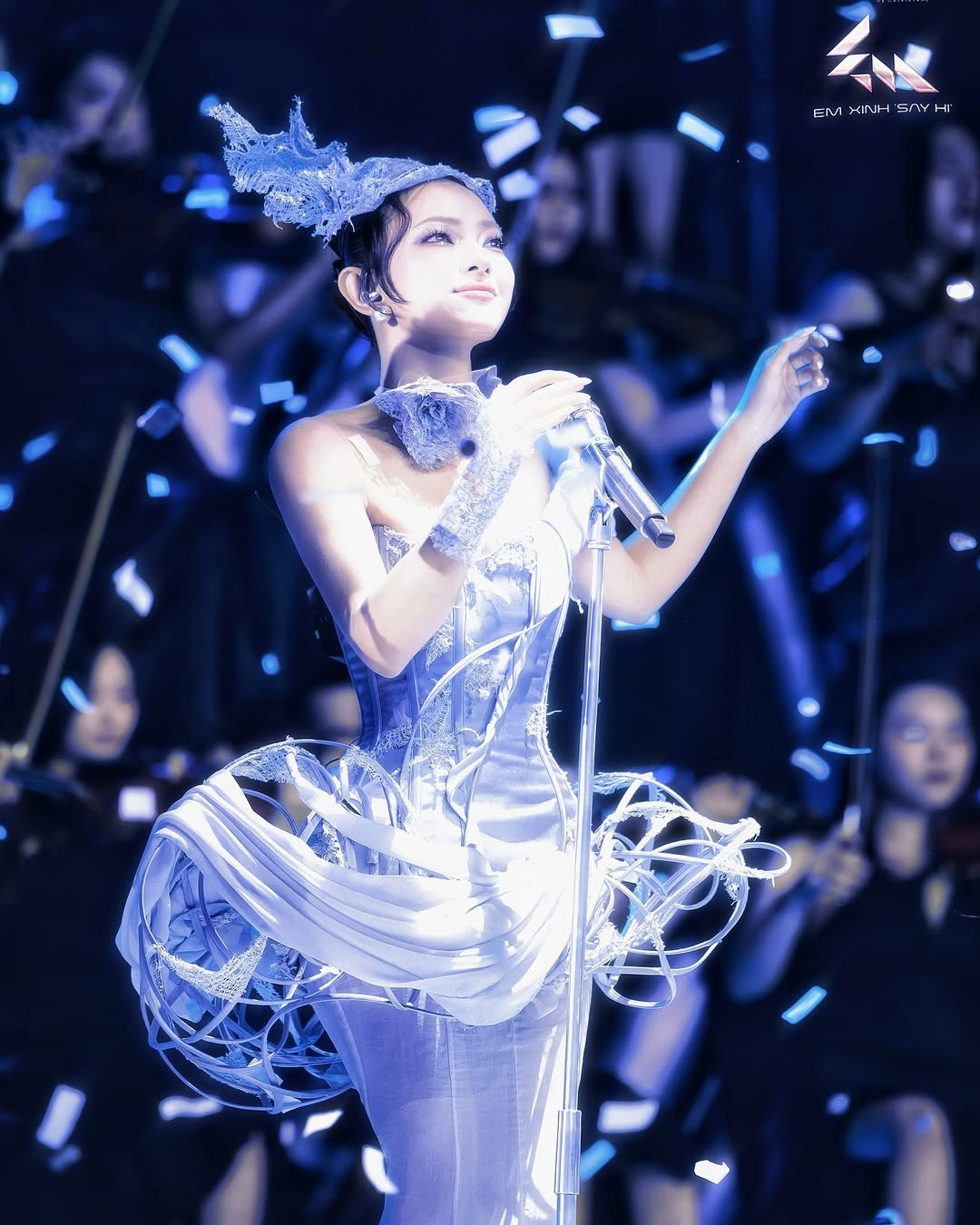 Cha Bui in Vietnamese reality show in search for a Vietnamese girl group