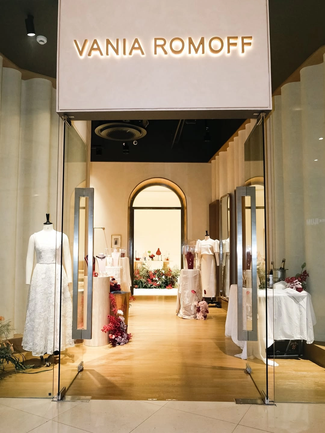 Vania Romoff Bridal Studio