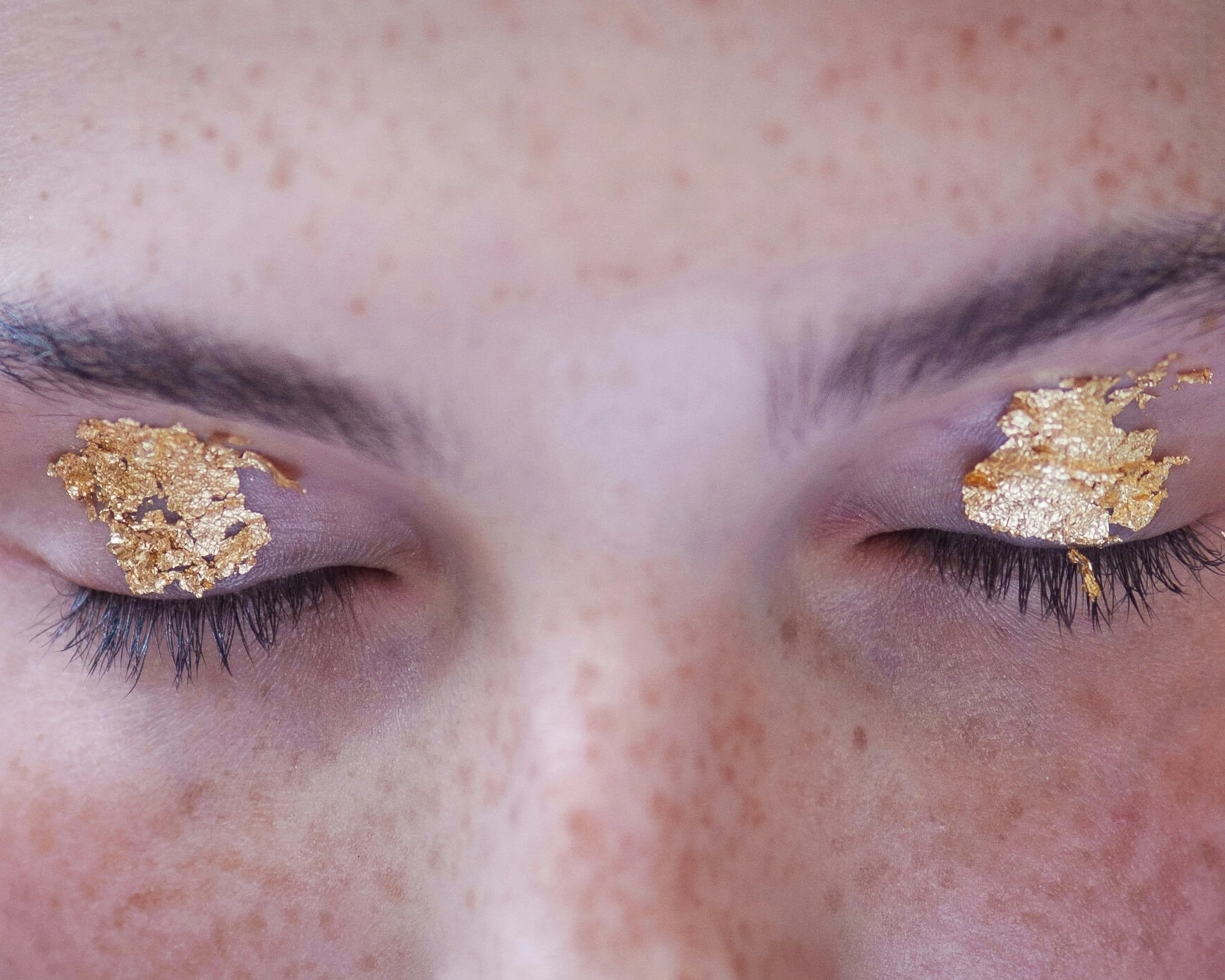 Gilded Lids