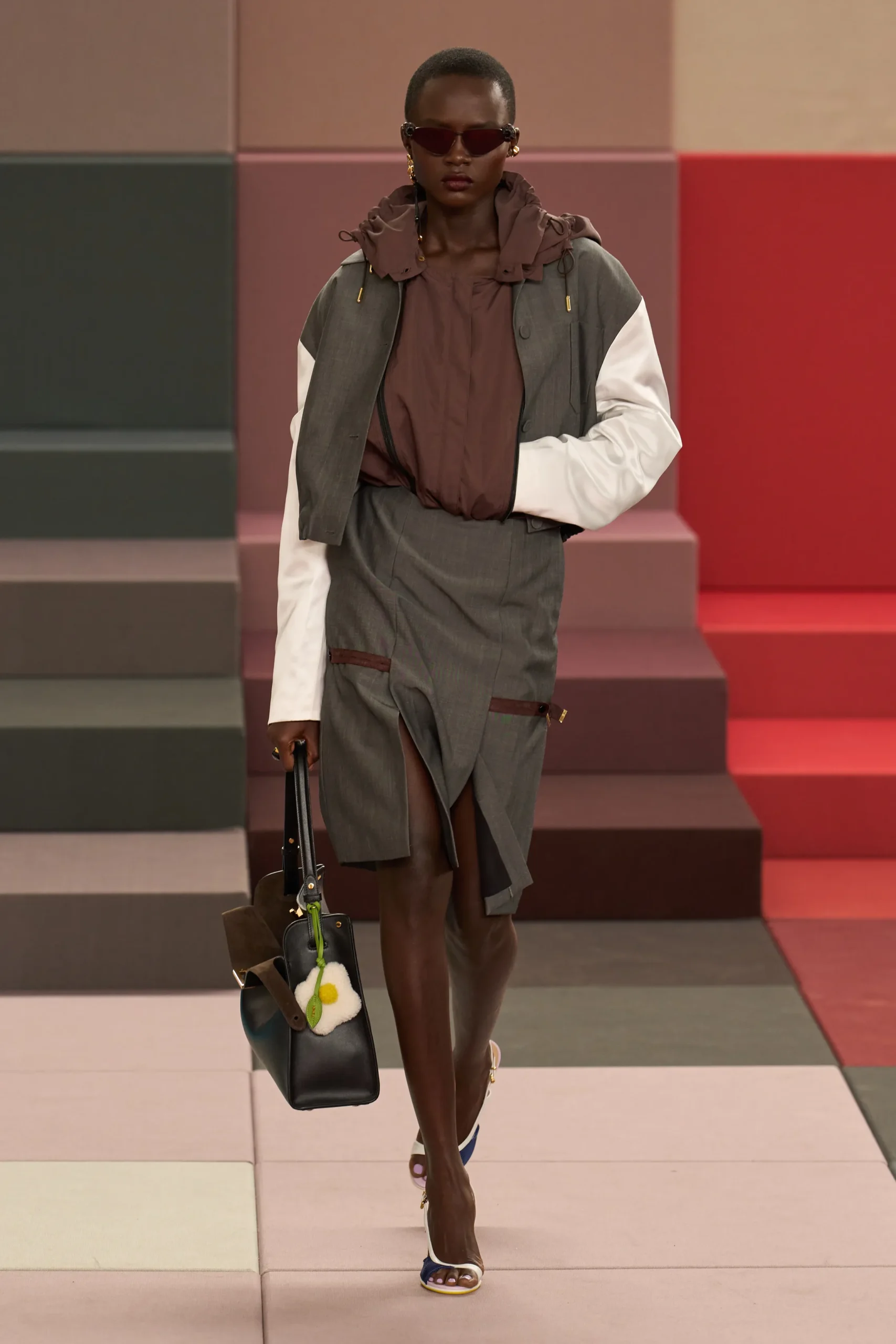 LOOK 12