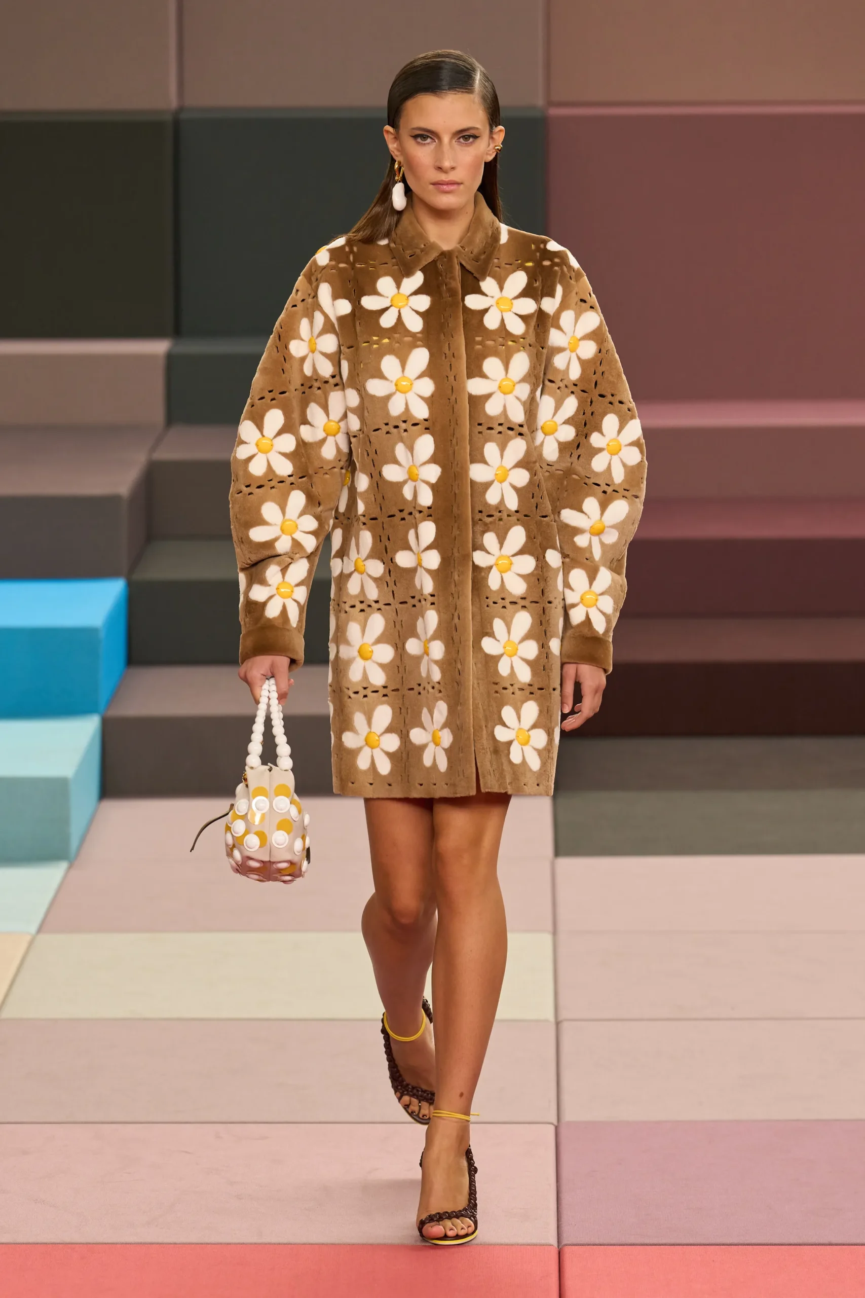 LOOK 4