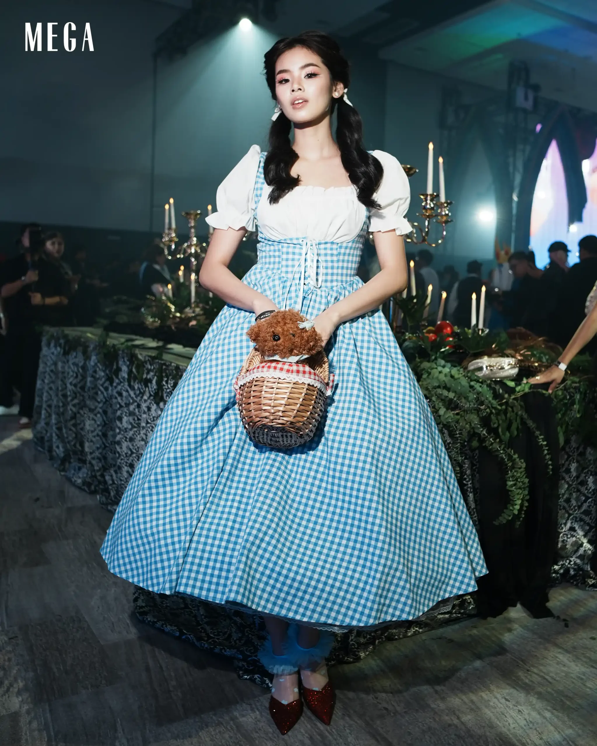 Skye Chua as Dorothy