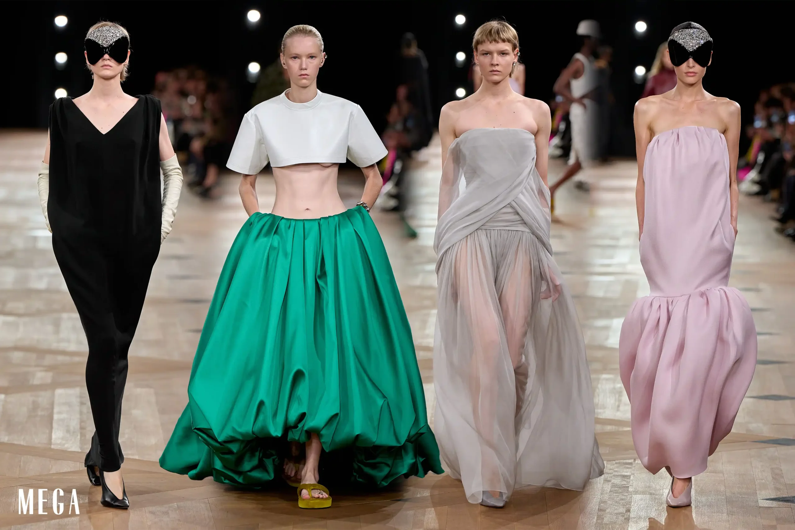 balenciaga ss26 runway