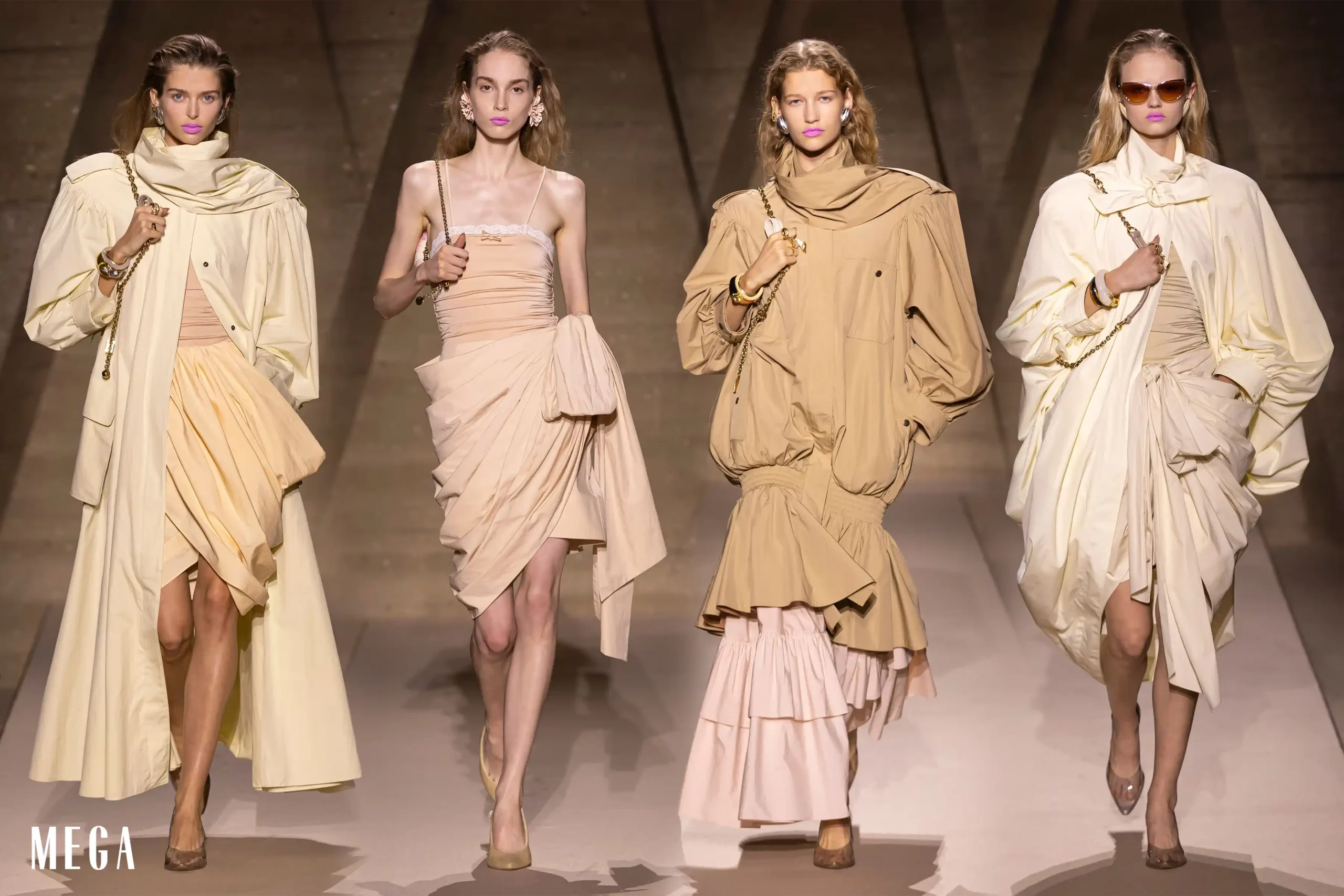 chloe ss26 runway