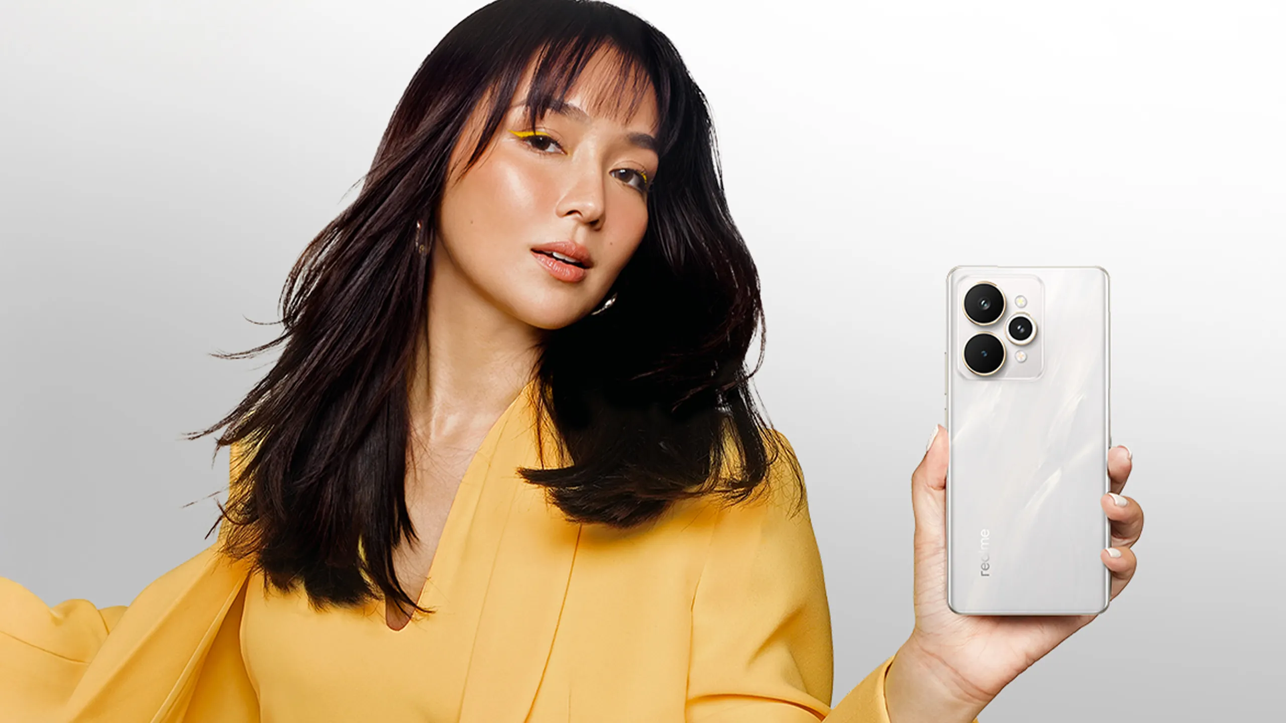 Real Phones Capture Life’s Moments with This New Camera Phone