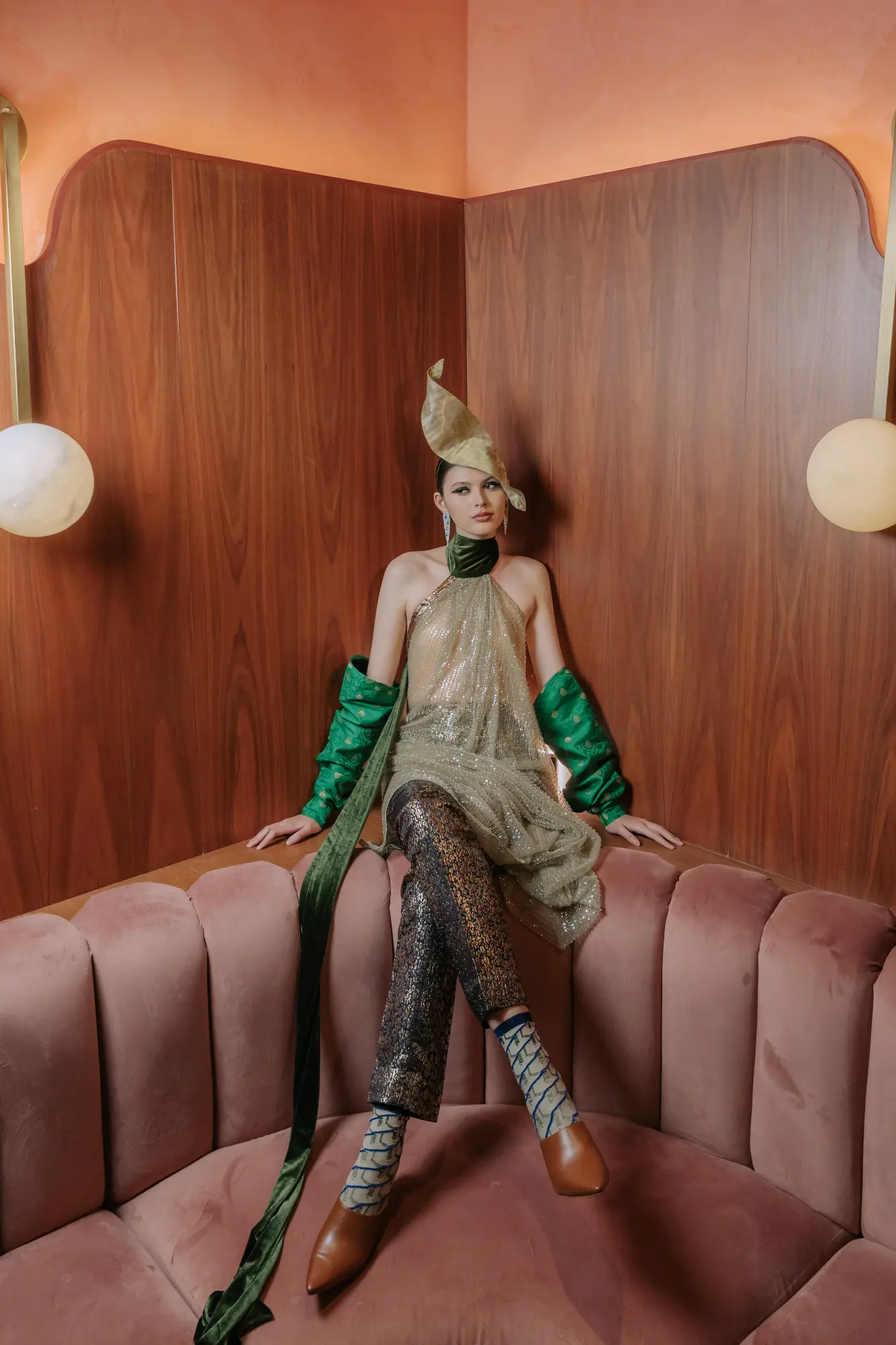 LOOK 5 - MEGA'S PICK