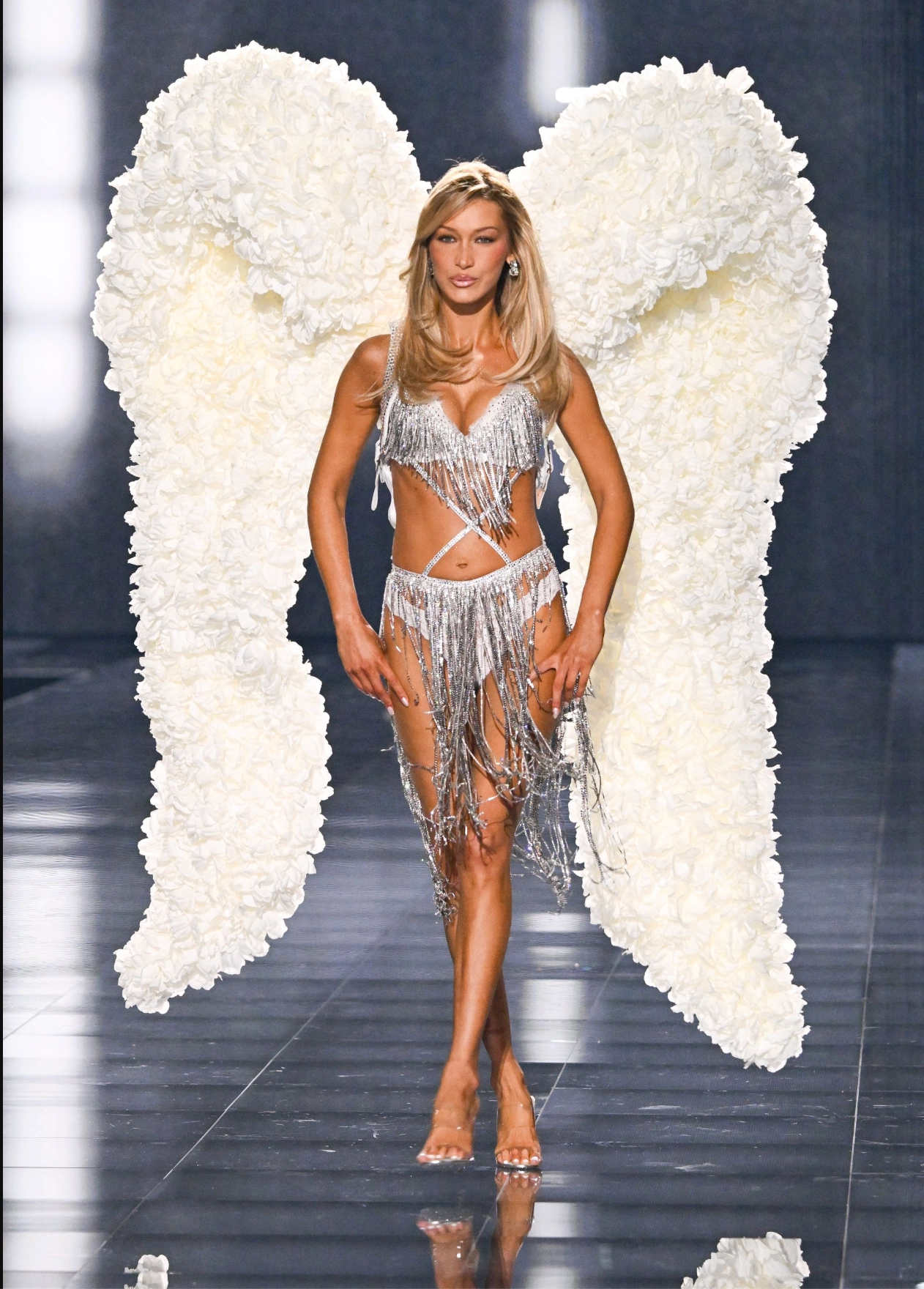 Live the fantasy with life-like wings