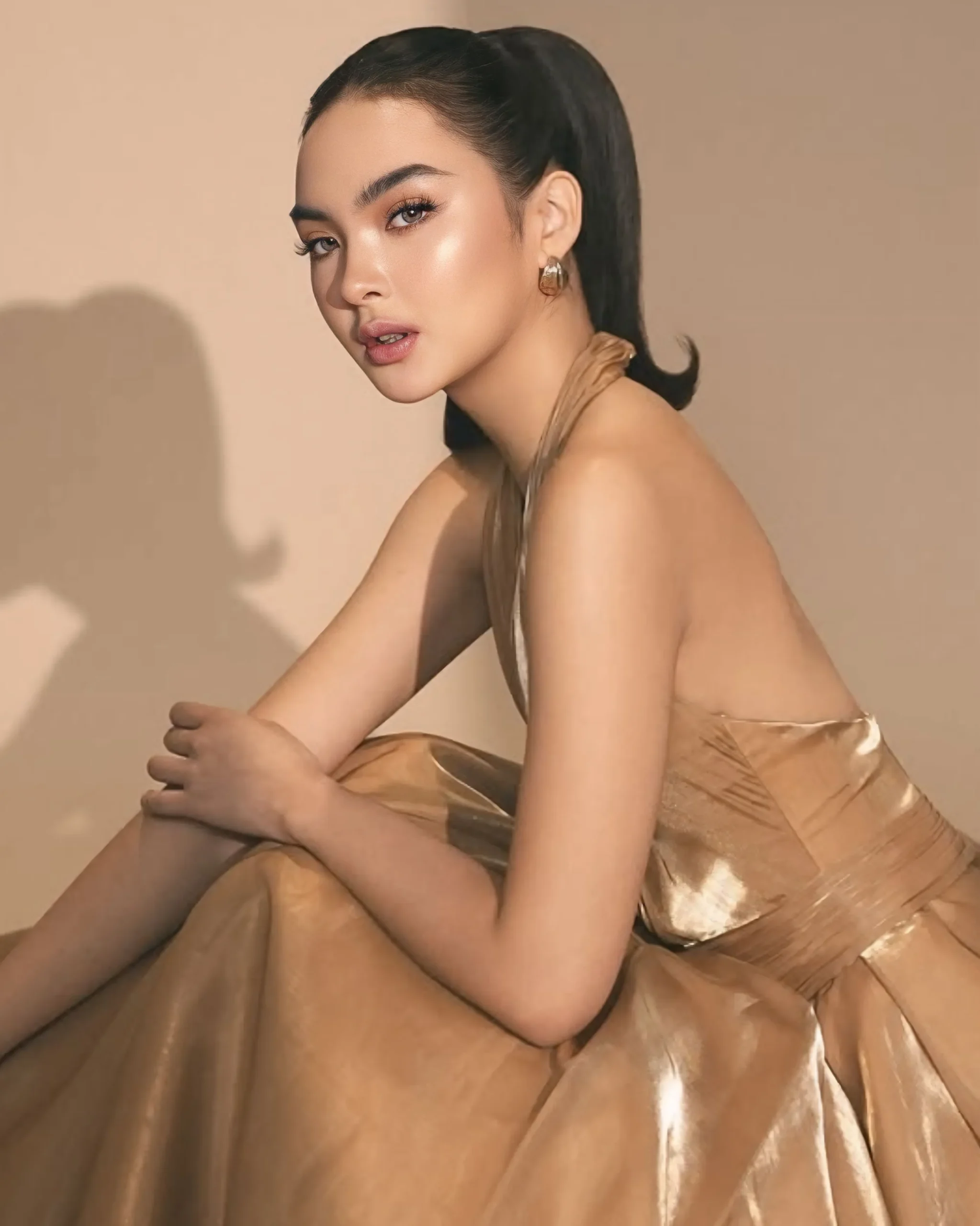 A GOLDEN STAR FOR KAI MONTINOLA'S LOOK