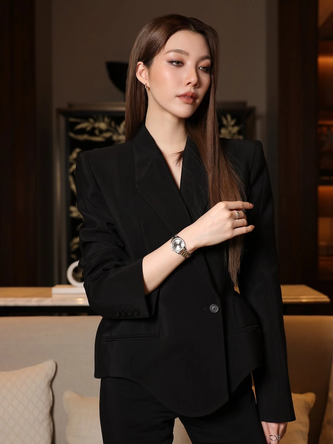 Orm Kornnaphat Sethratanapong, Thai actress